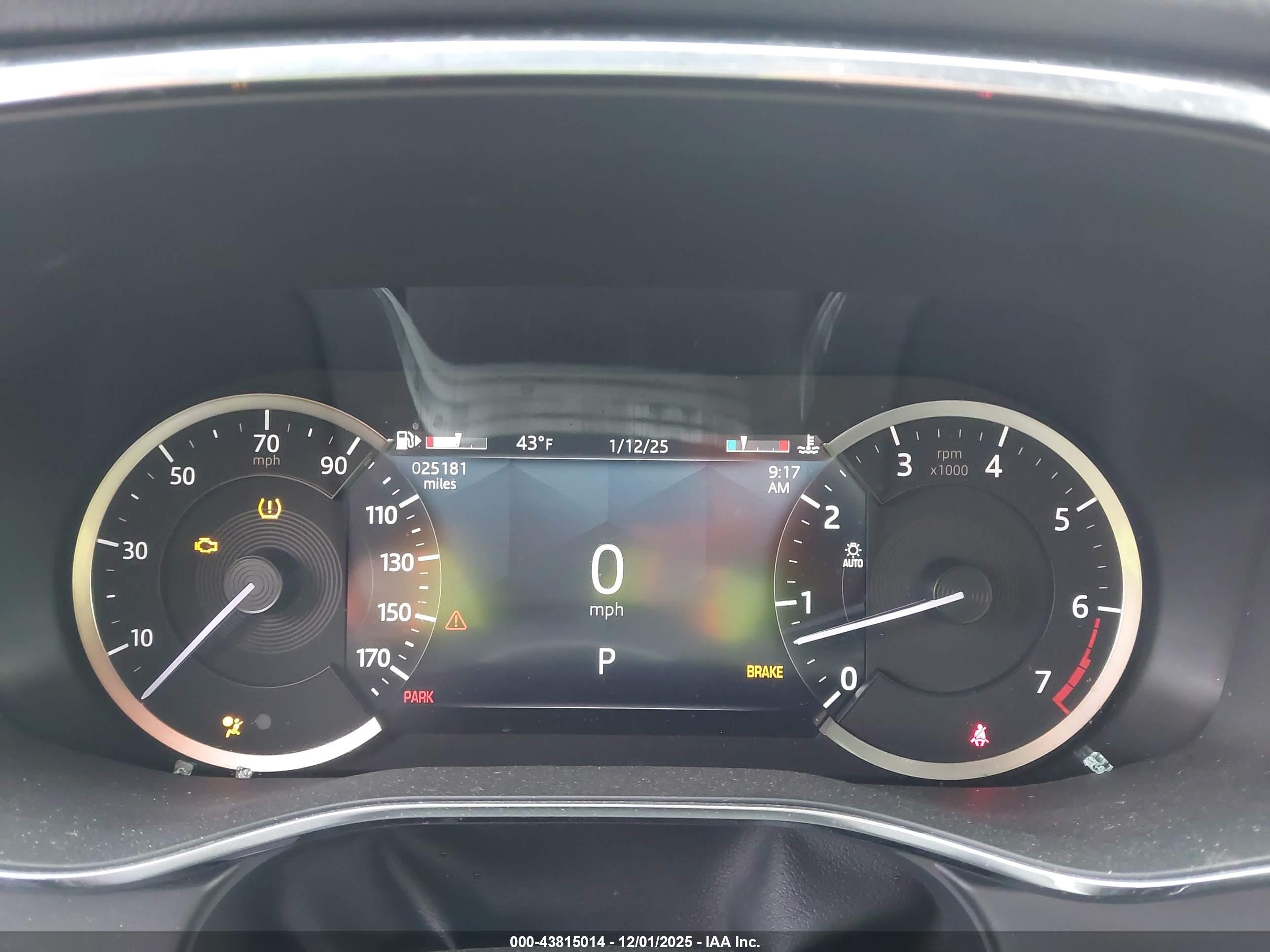 JAGUAR F-PACE image 7