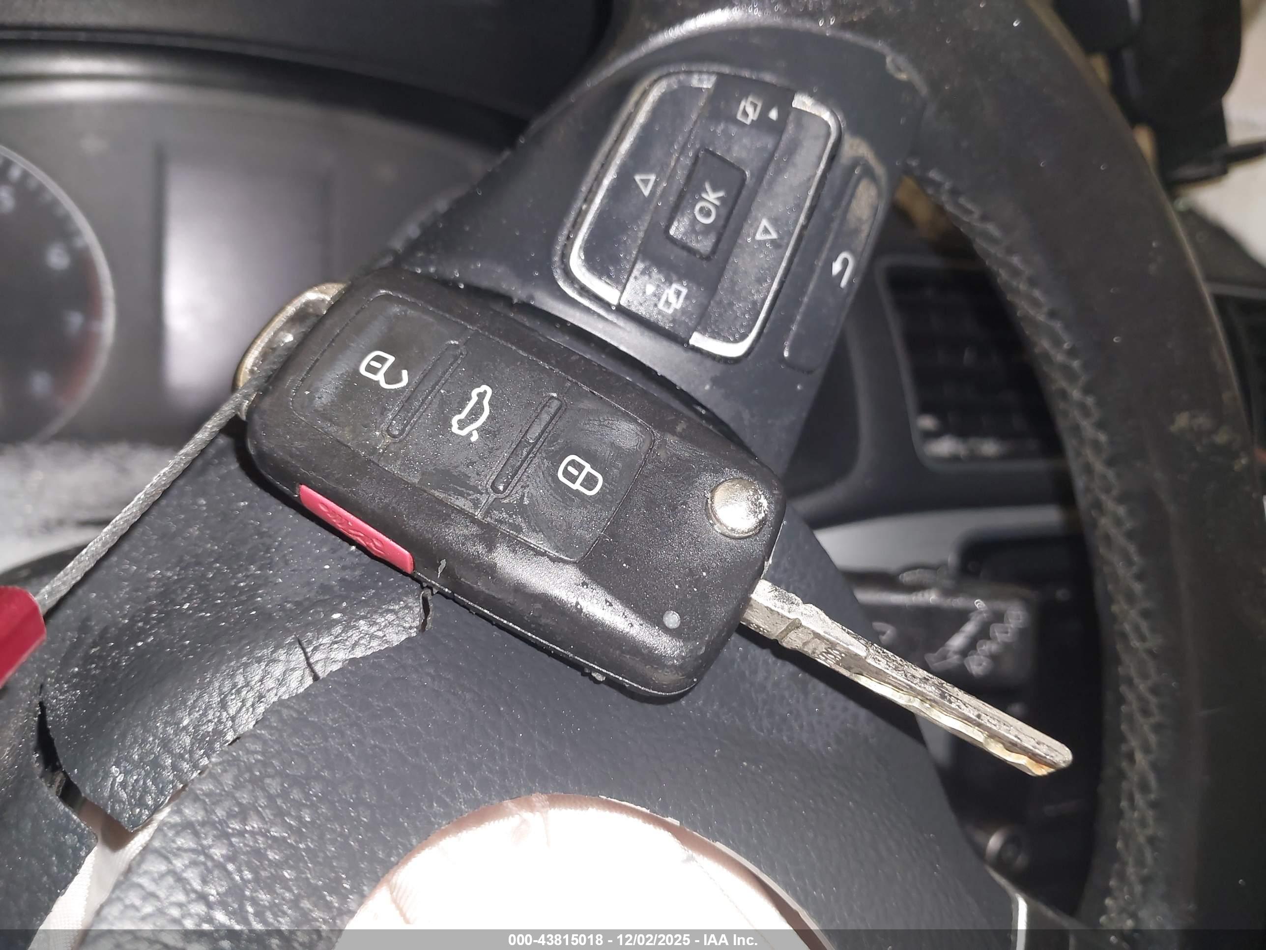 VOLKSWAGEN PASSAT image 11