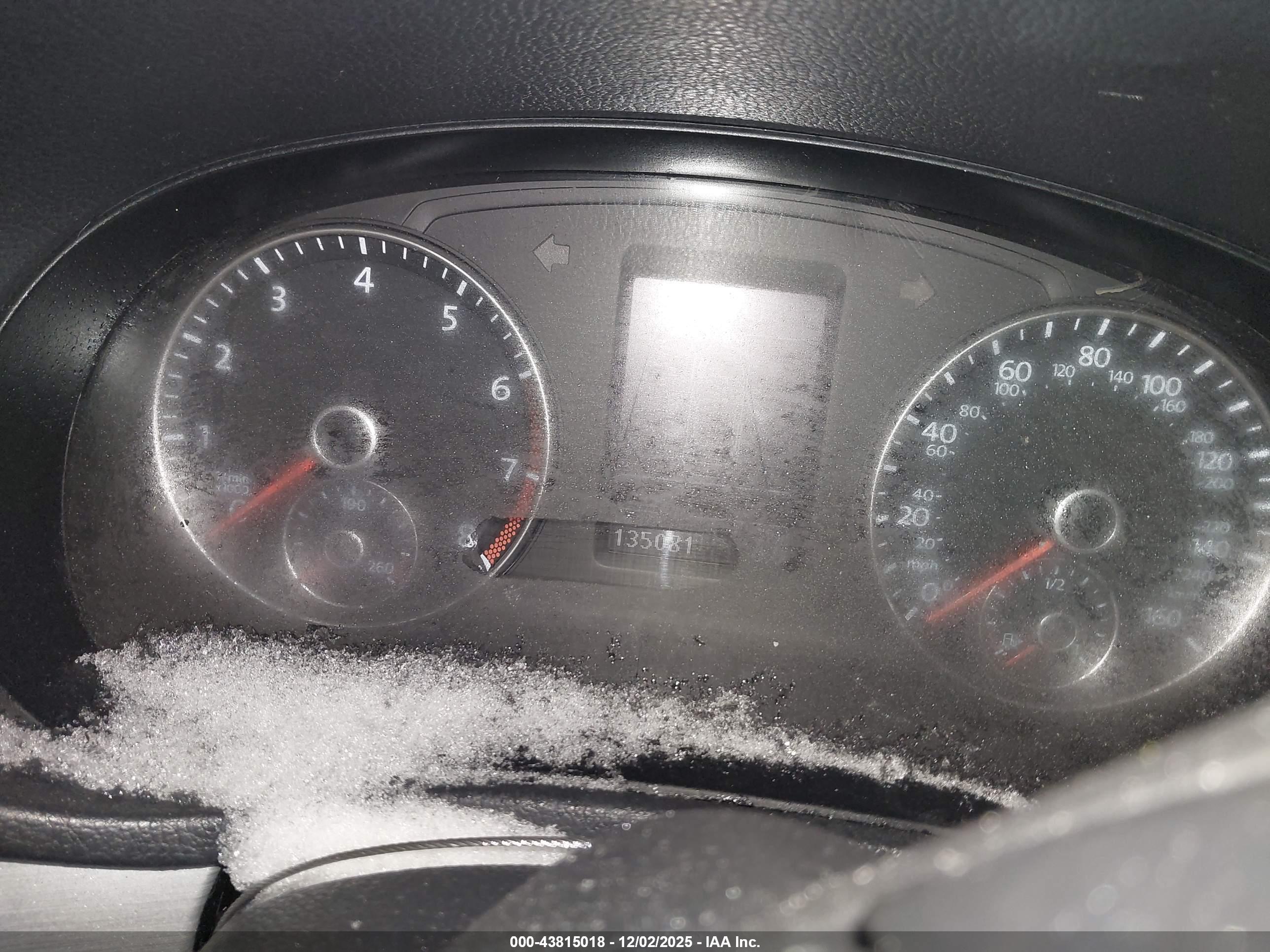 VOLKSWAGEN PASSAT image 7