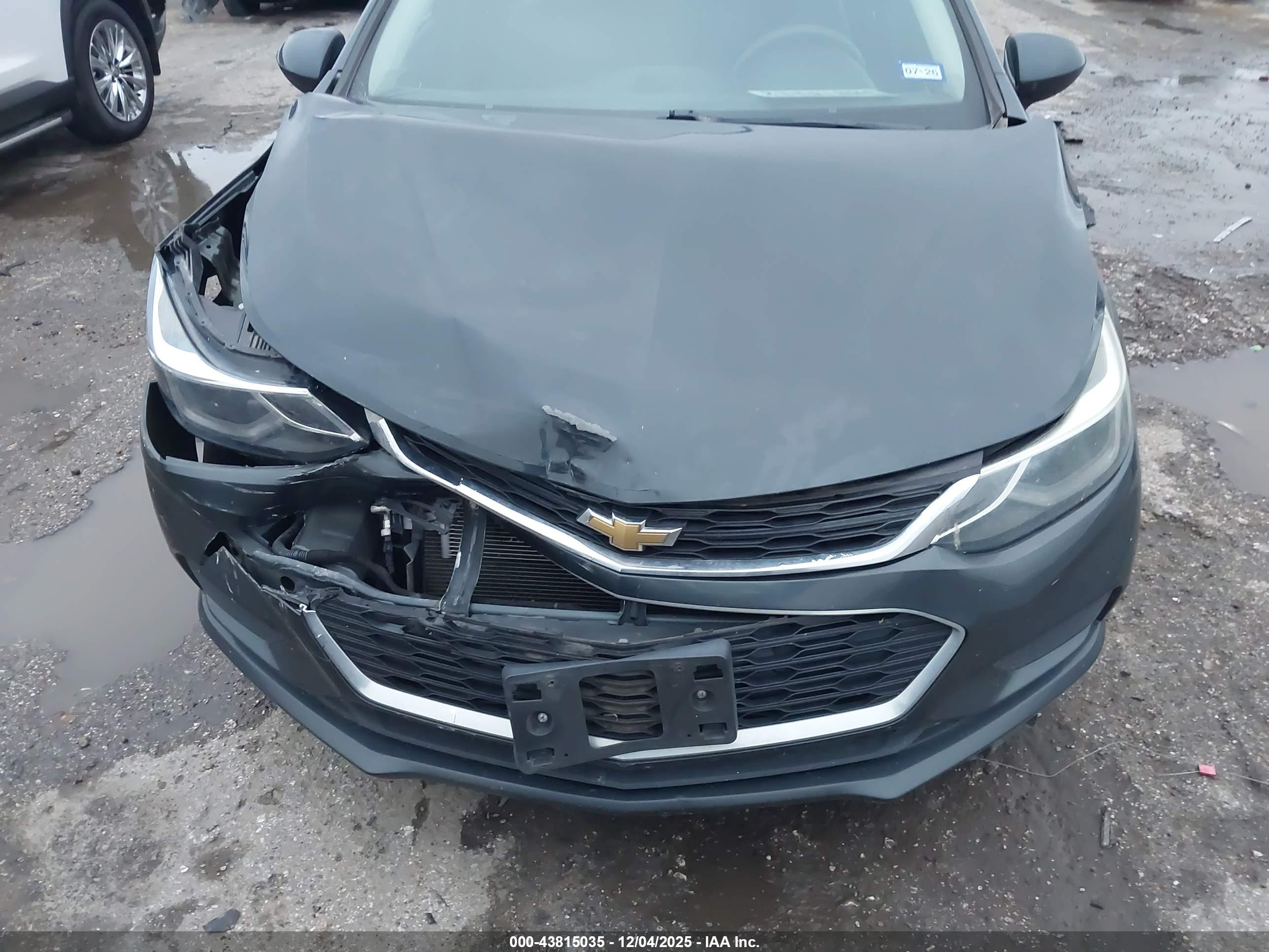 CHEVROLET CRUZE image 6