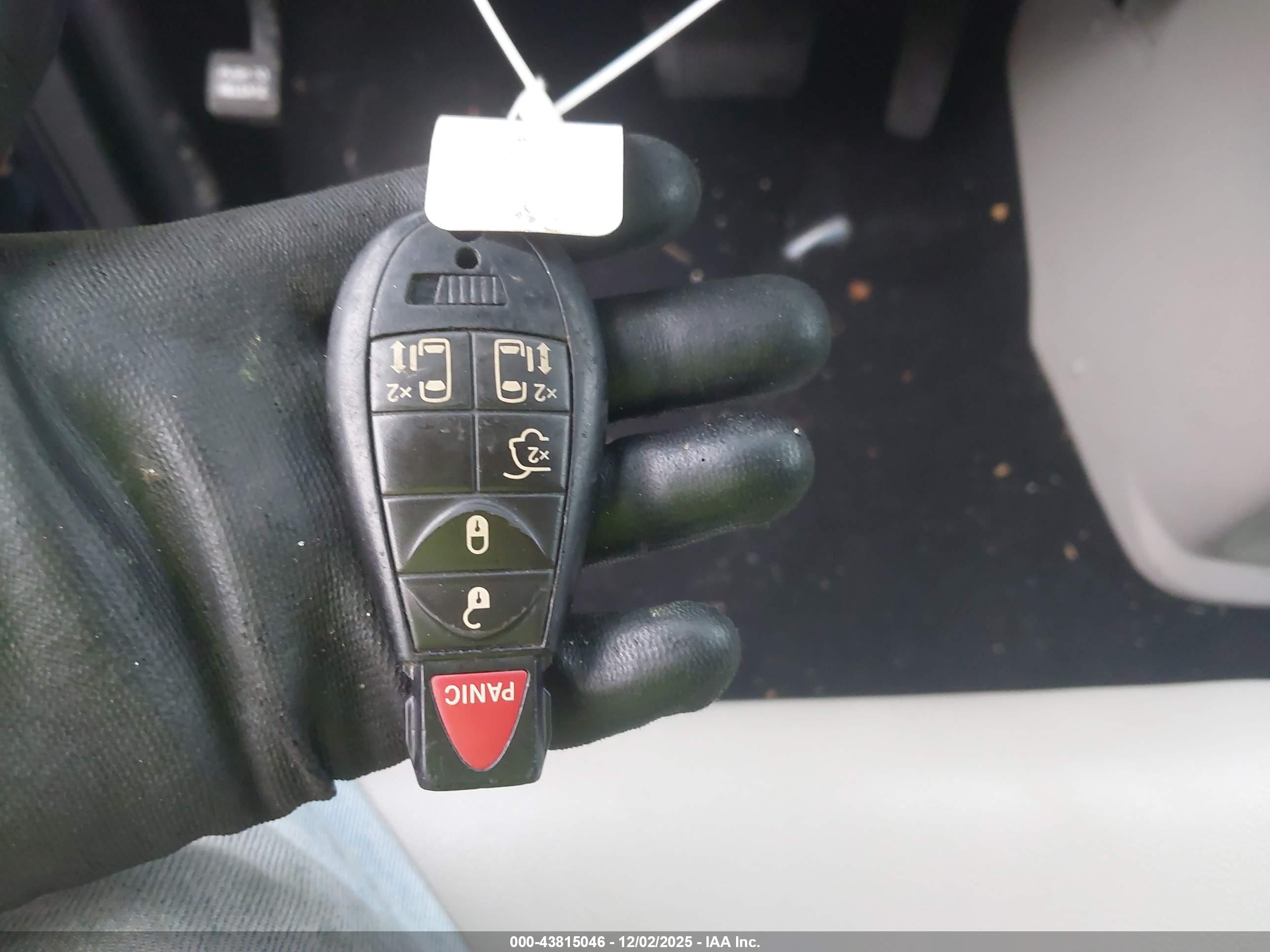 CHRYSLER TOWN image 11