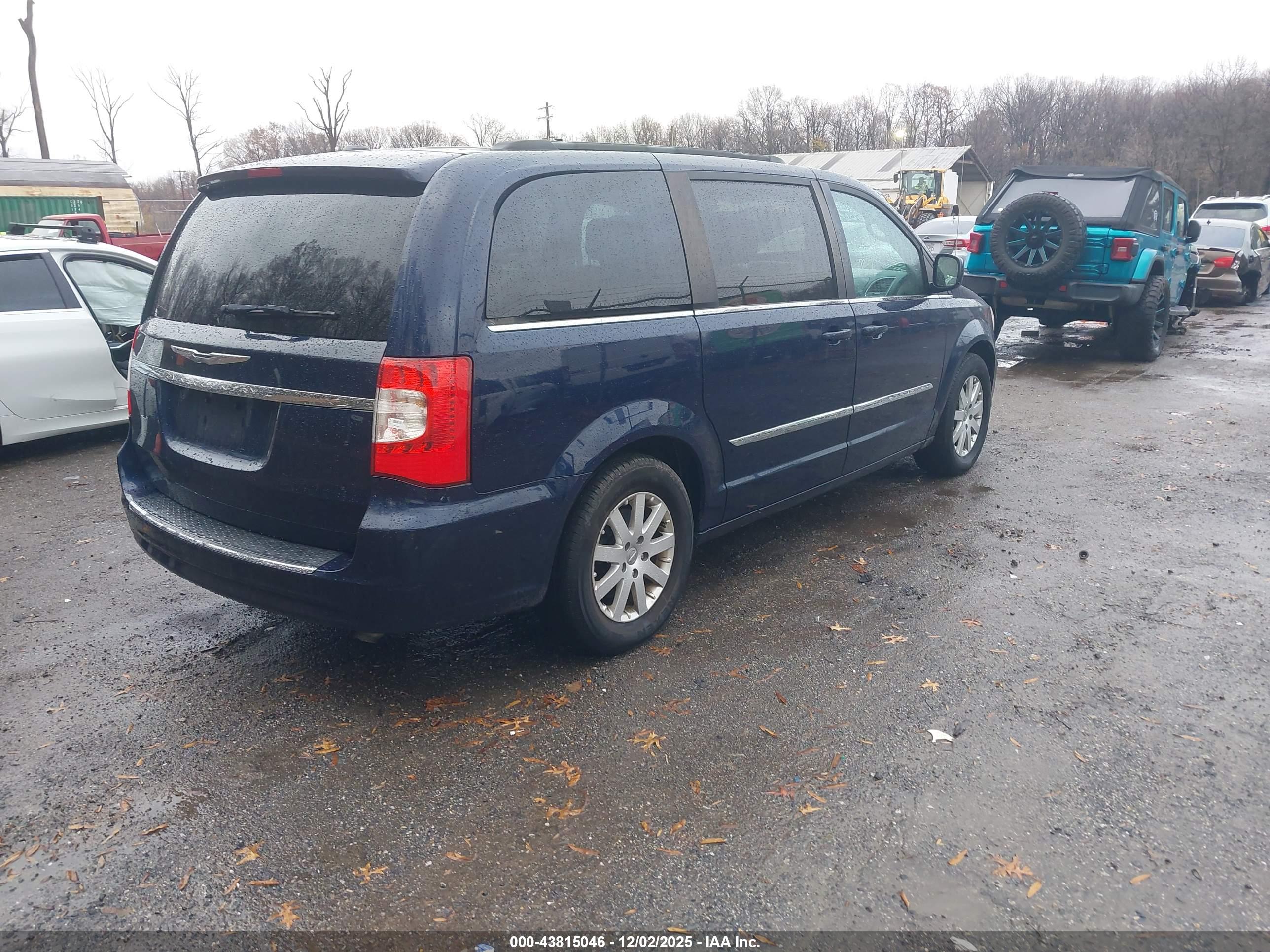 CHRYSLER TOWN image 4