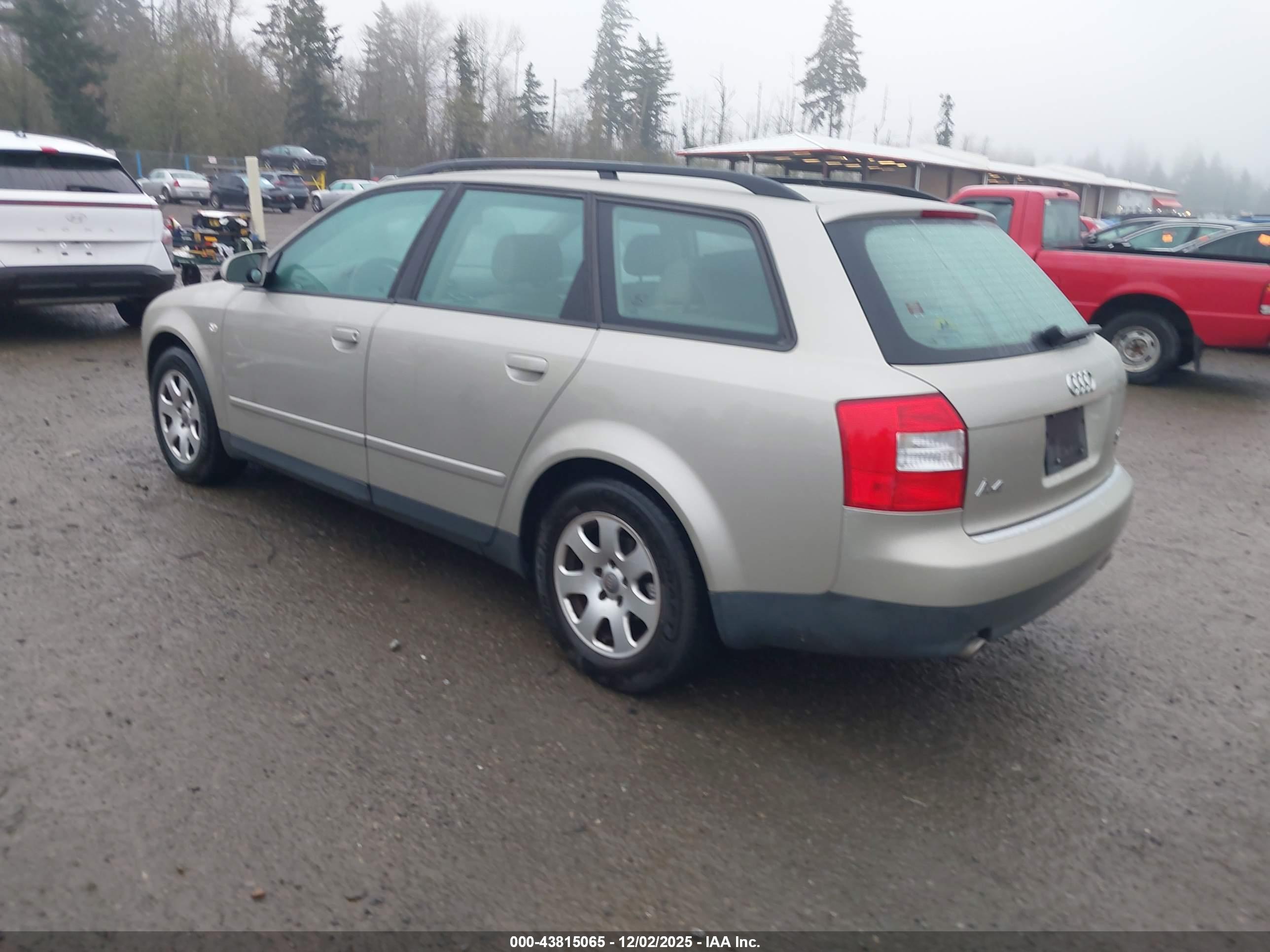 AUDI A4 image 3