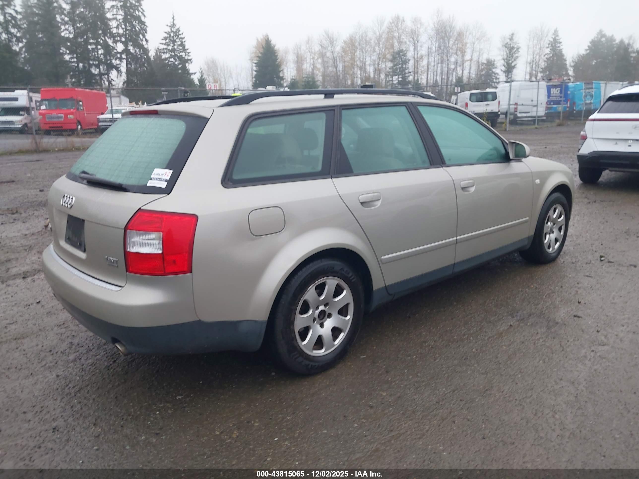AUDI A4 image 4