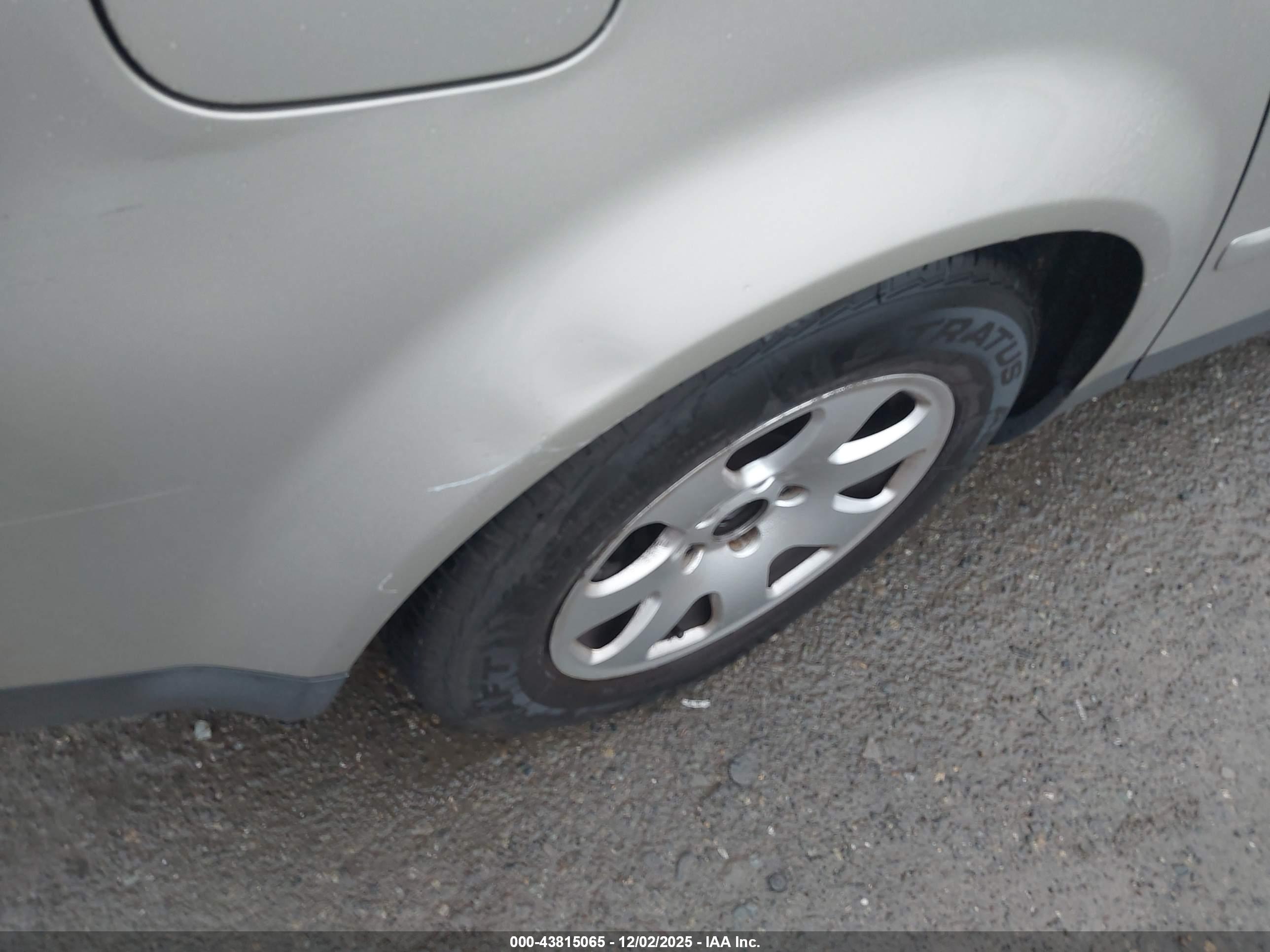 AUDI A4 image 6