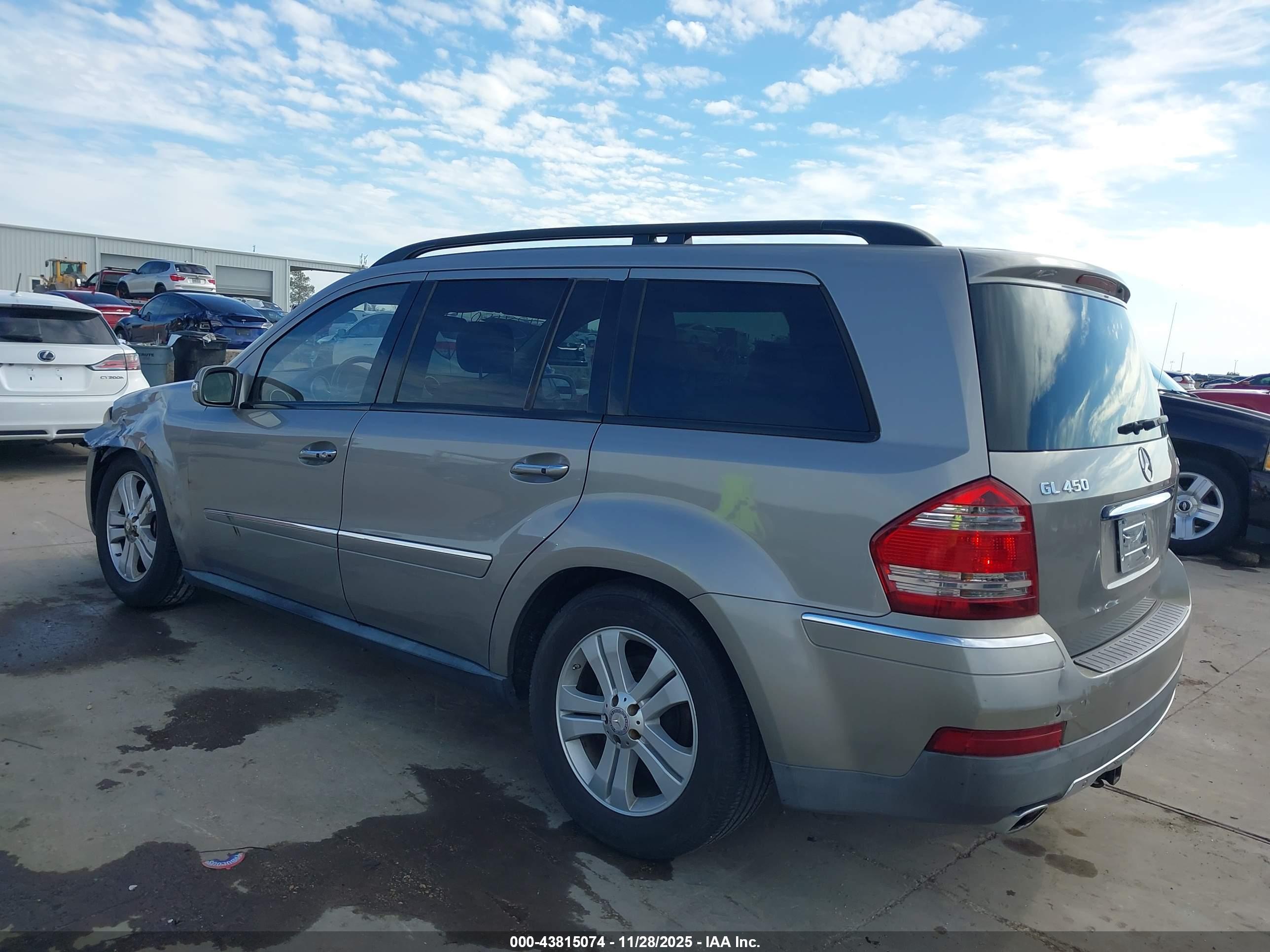 MERCEDES-BENZ GL image 3