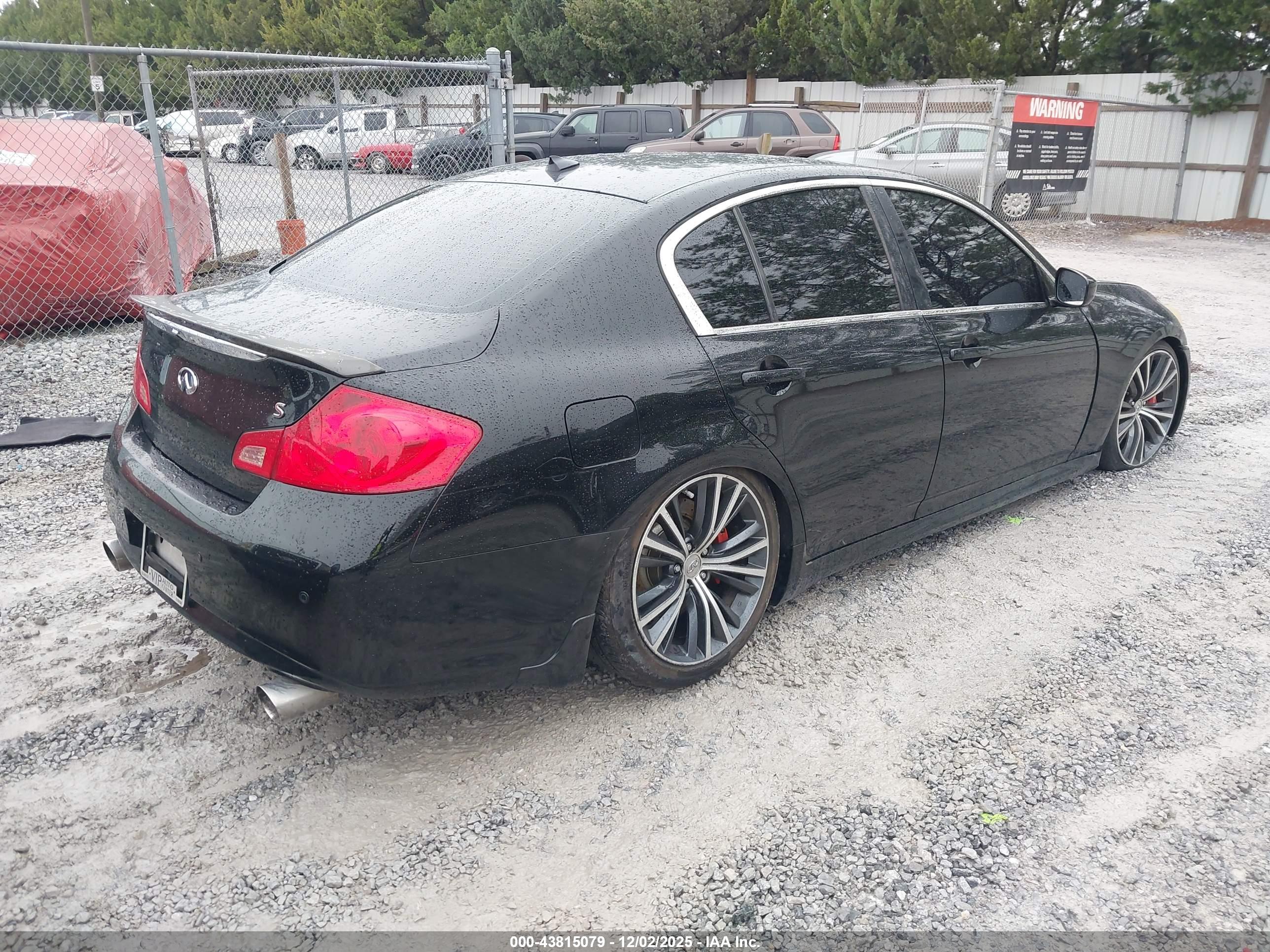 INFINITI G37 image 4