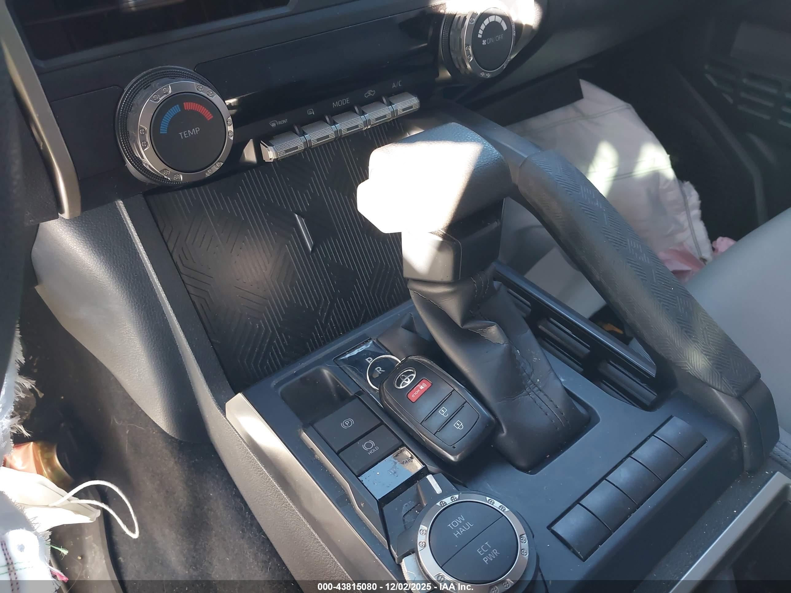 TOYOTA TACOMA image 11
