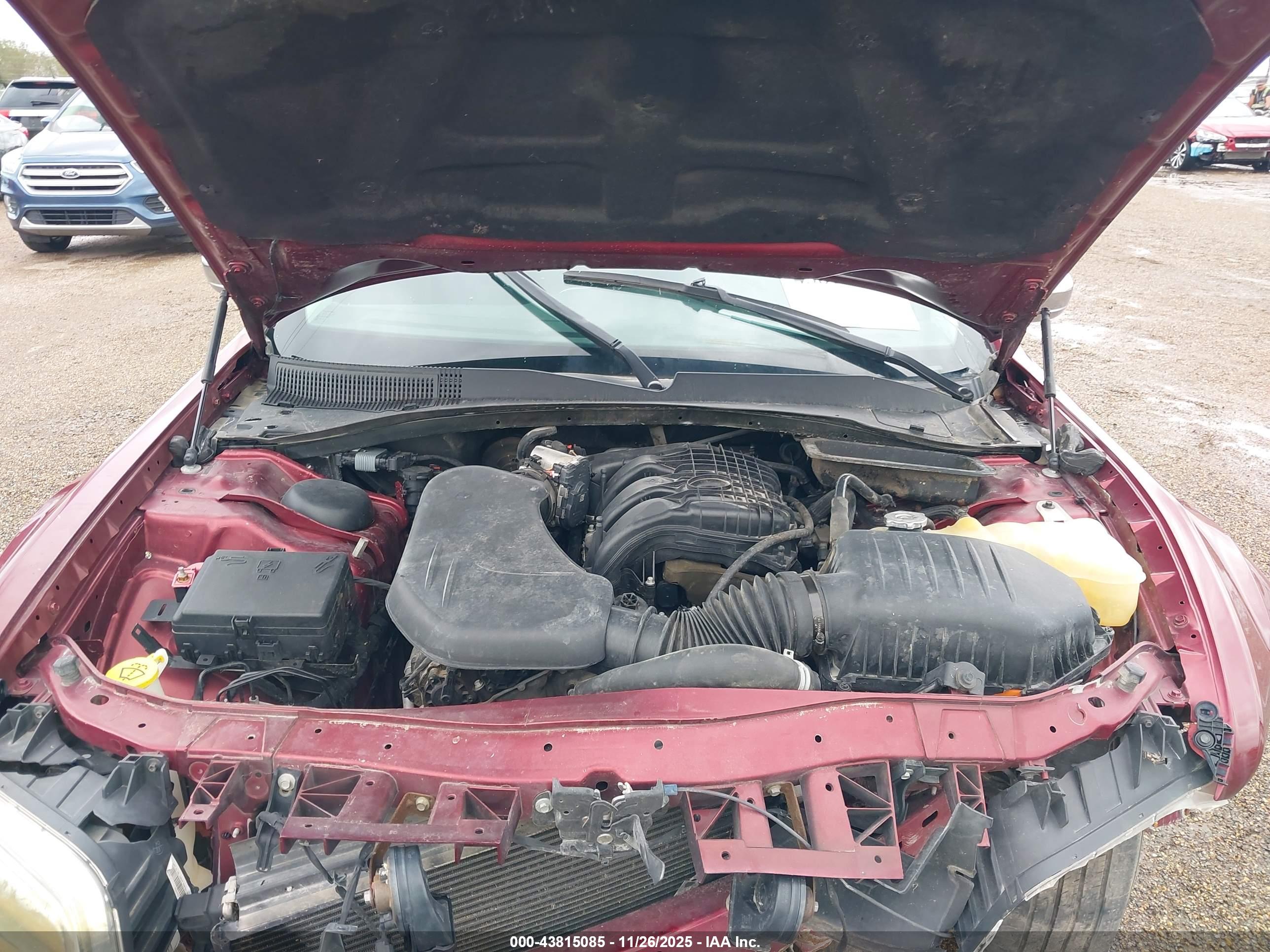 CHRYSLER 300 image 10