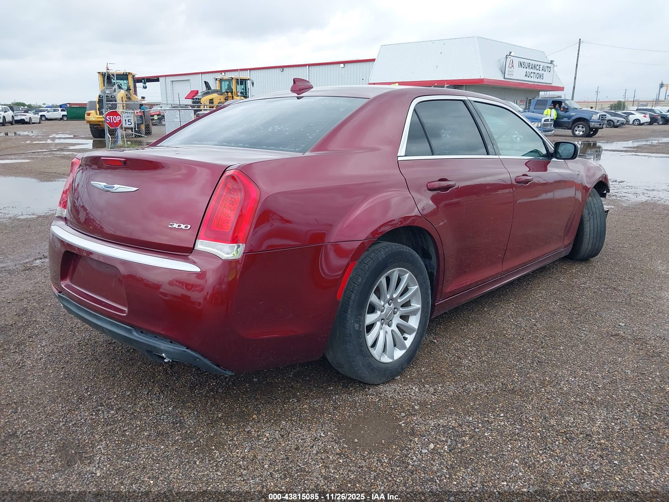 CHRYSLER 300 image 4