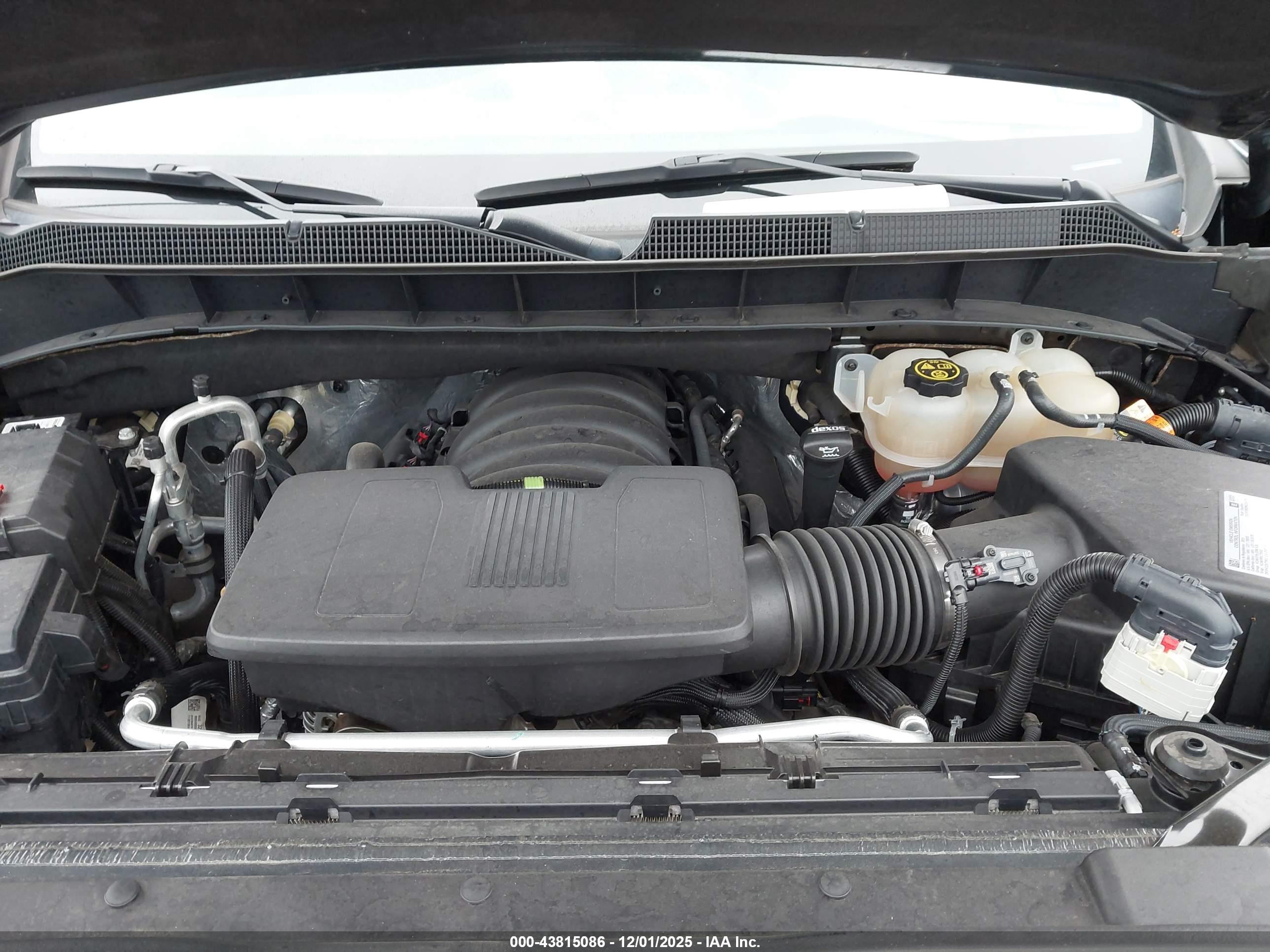 CHEVROLET SILVERADO image 10