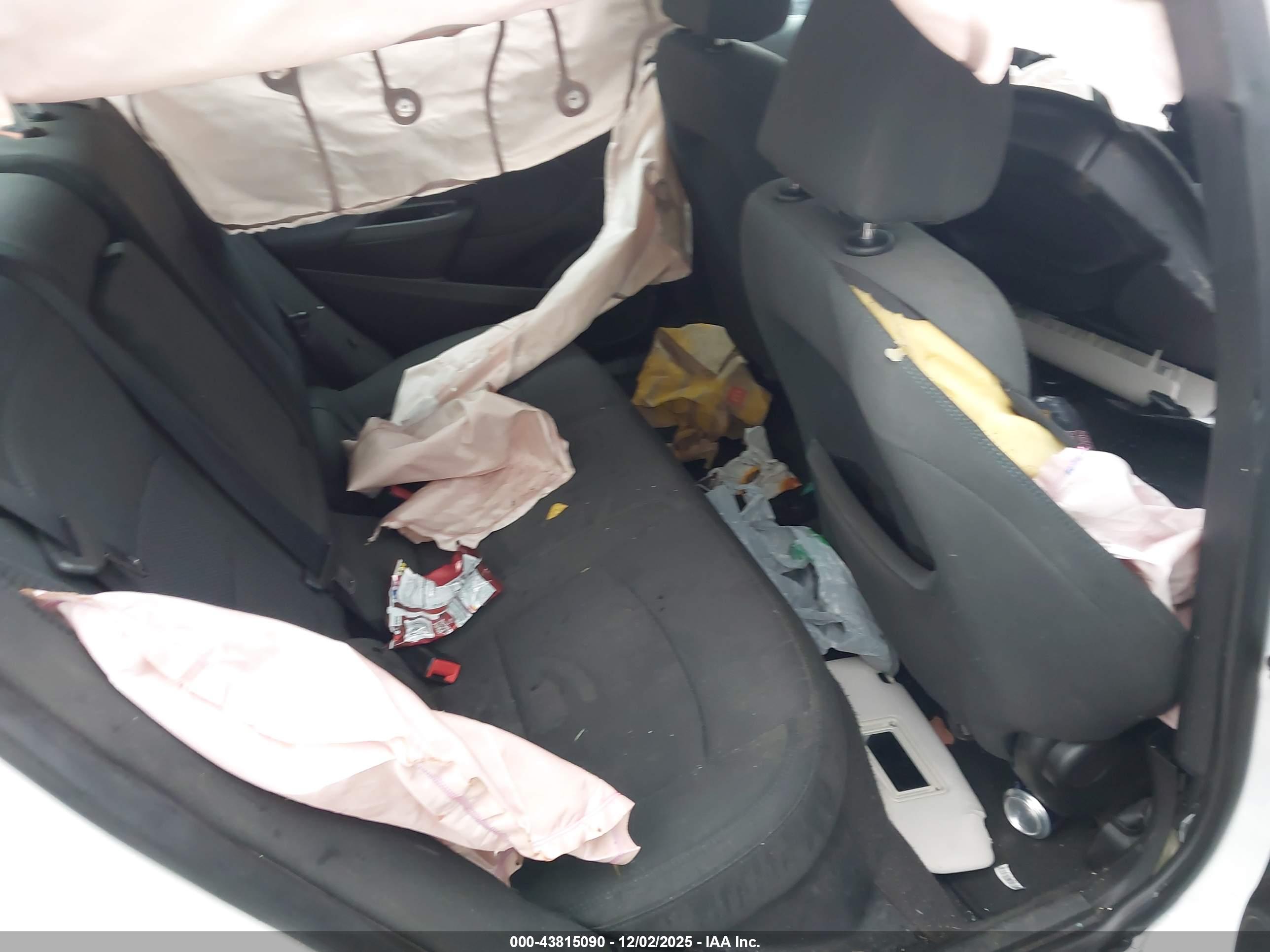 CHEVROLET CRUZE image 8