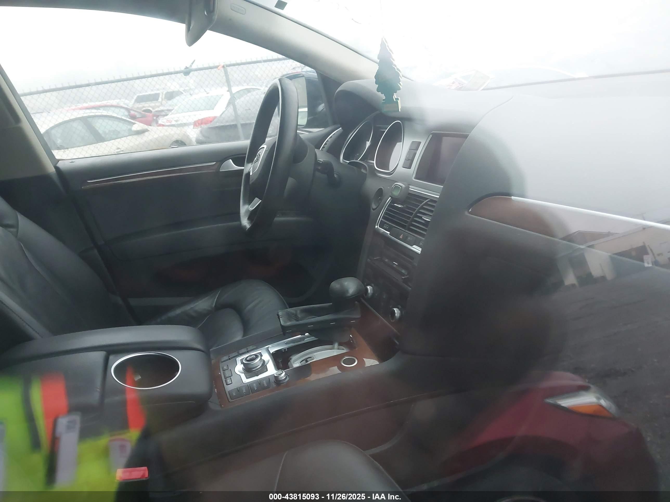 AUDI Q7 image 5