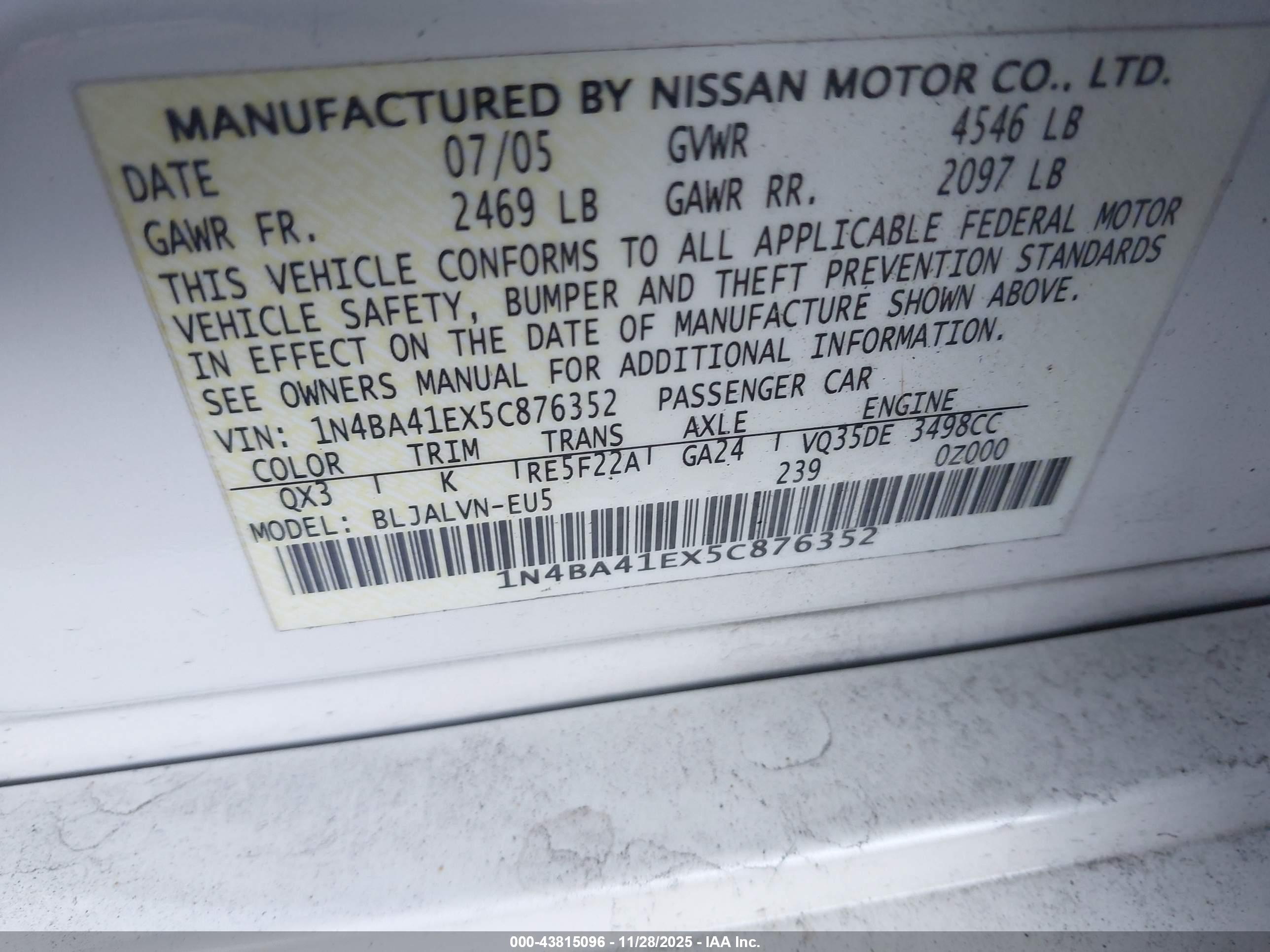 NISSAN MAXIMA image 9
