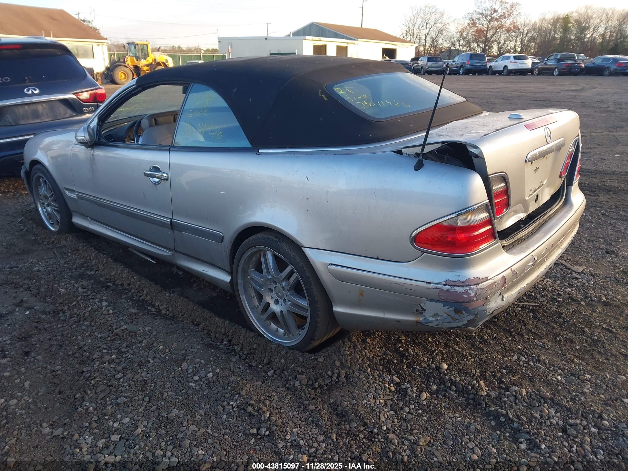 MERCEDES-BENZ CLK image 3