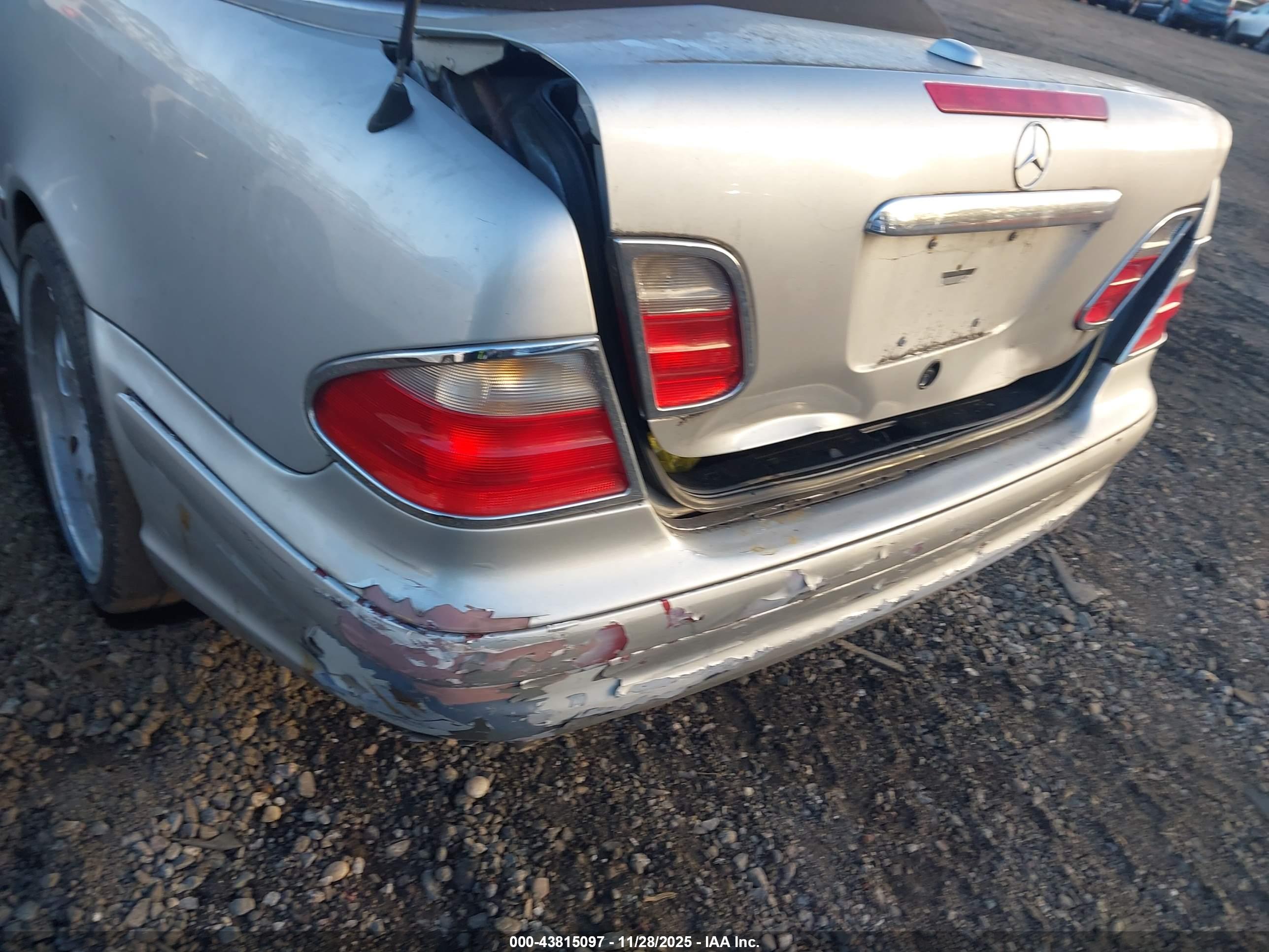 MERCEDES-BENZ CLK image 6