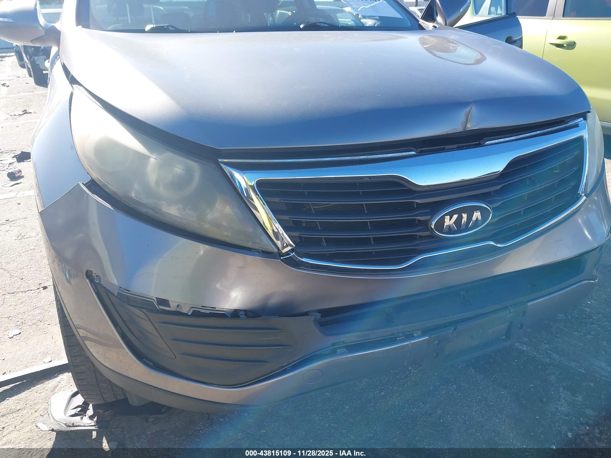 KIA SPORTAGE image 6