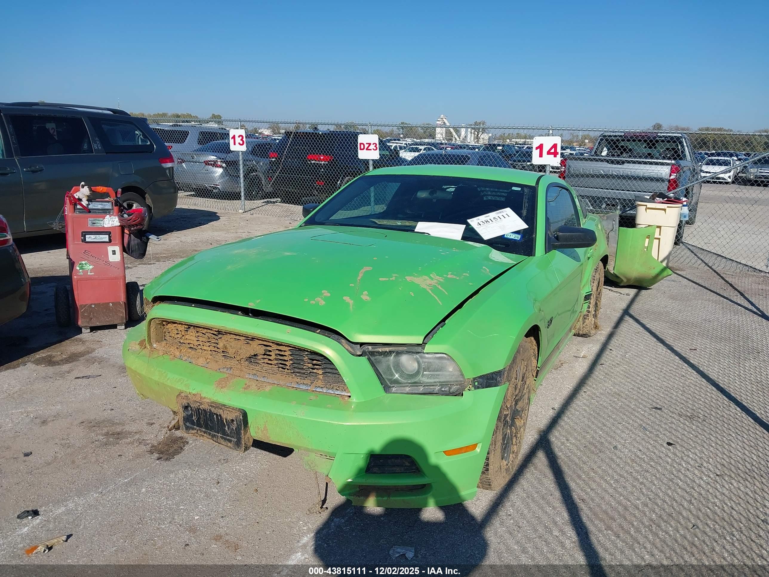 FORD MUSTANG image 2