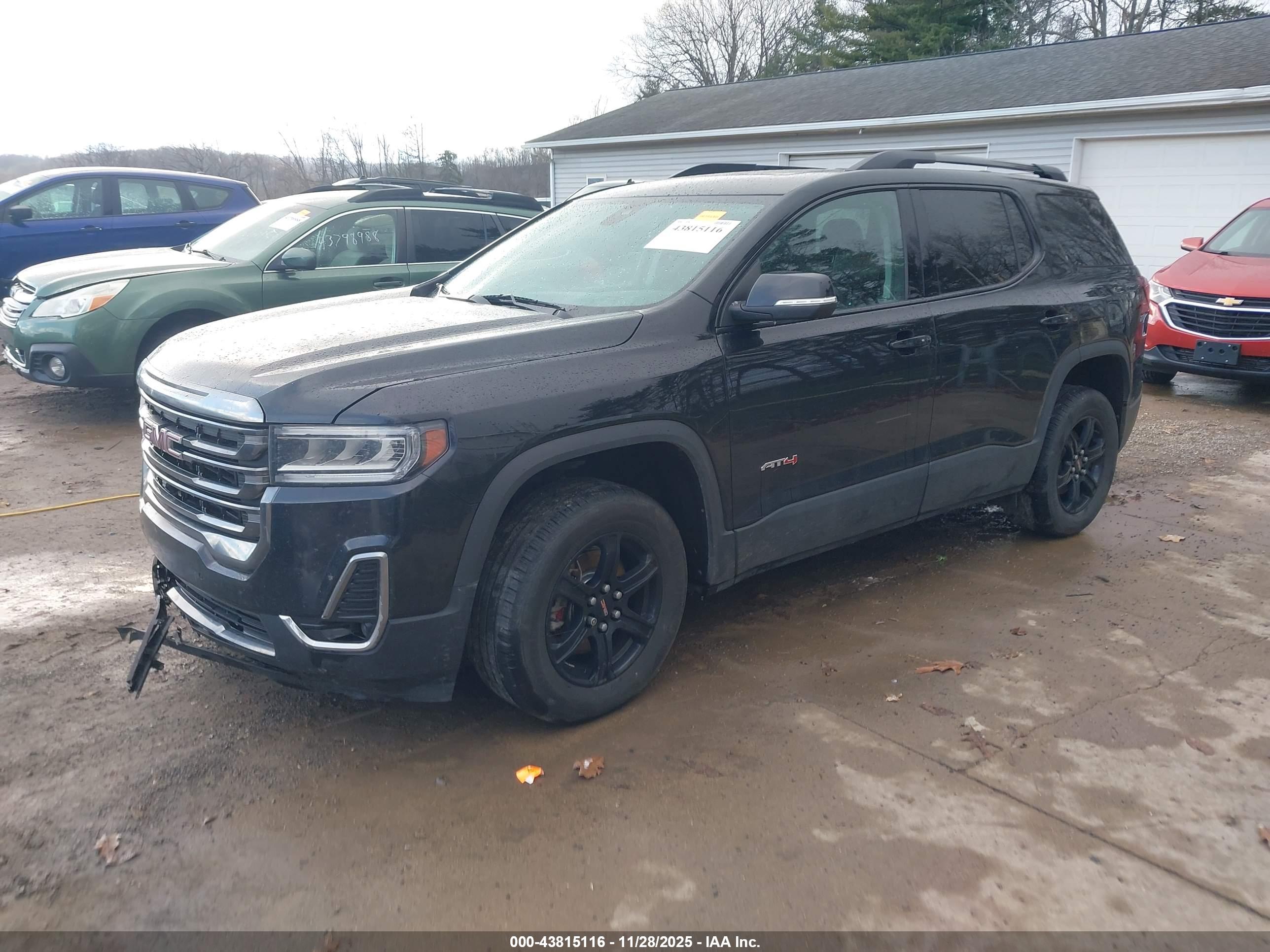 GMC ACADIA image 2