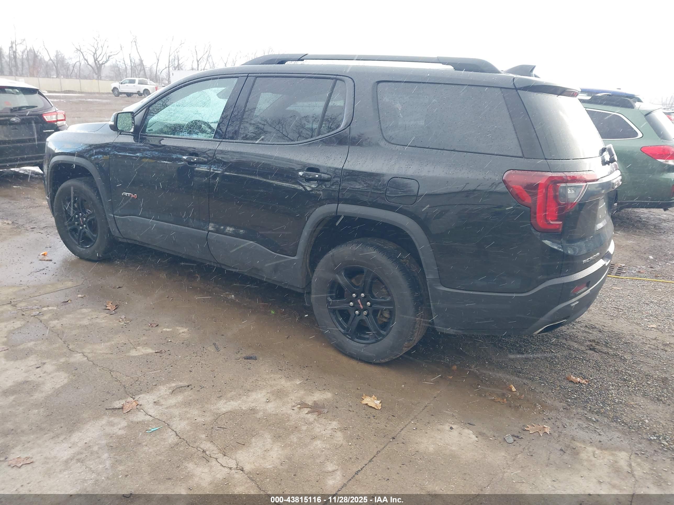 GMC ACADIA image 3