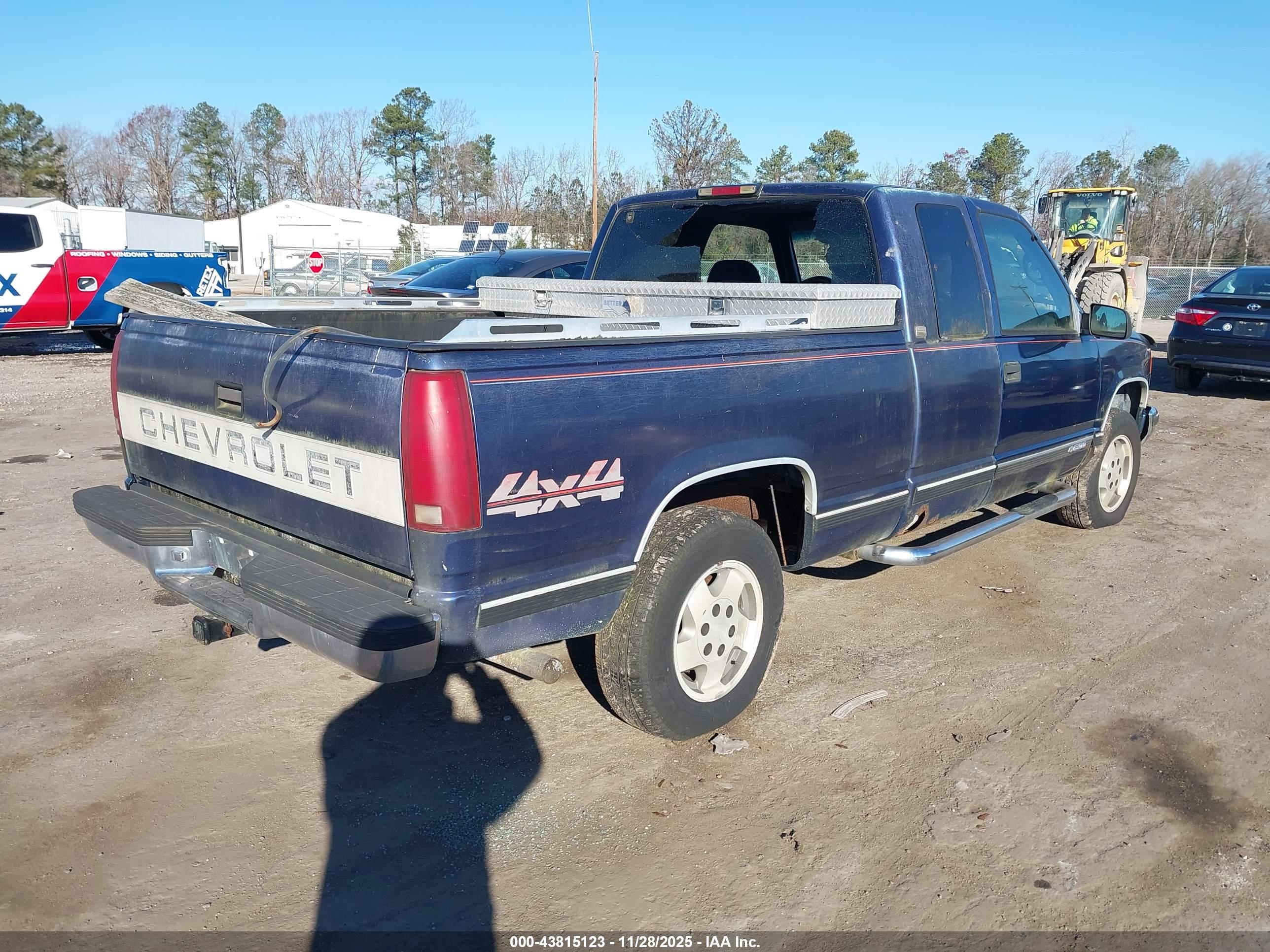 CHEVROLET GMT-400 image 4