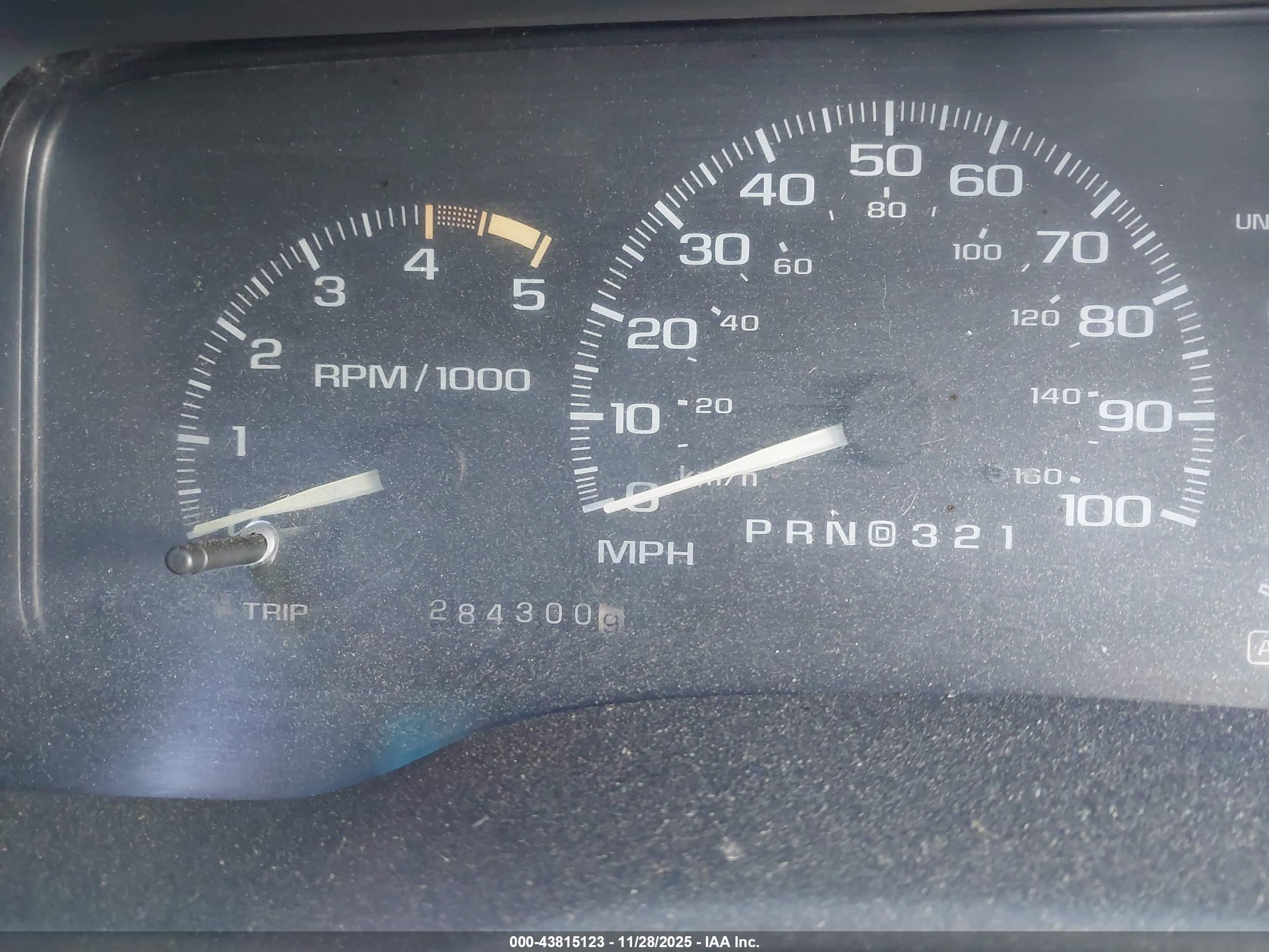 CHEVROLET GMT-400 image 7