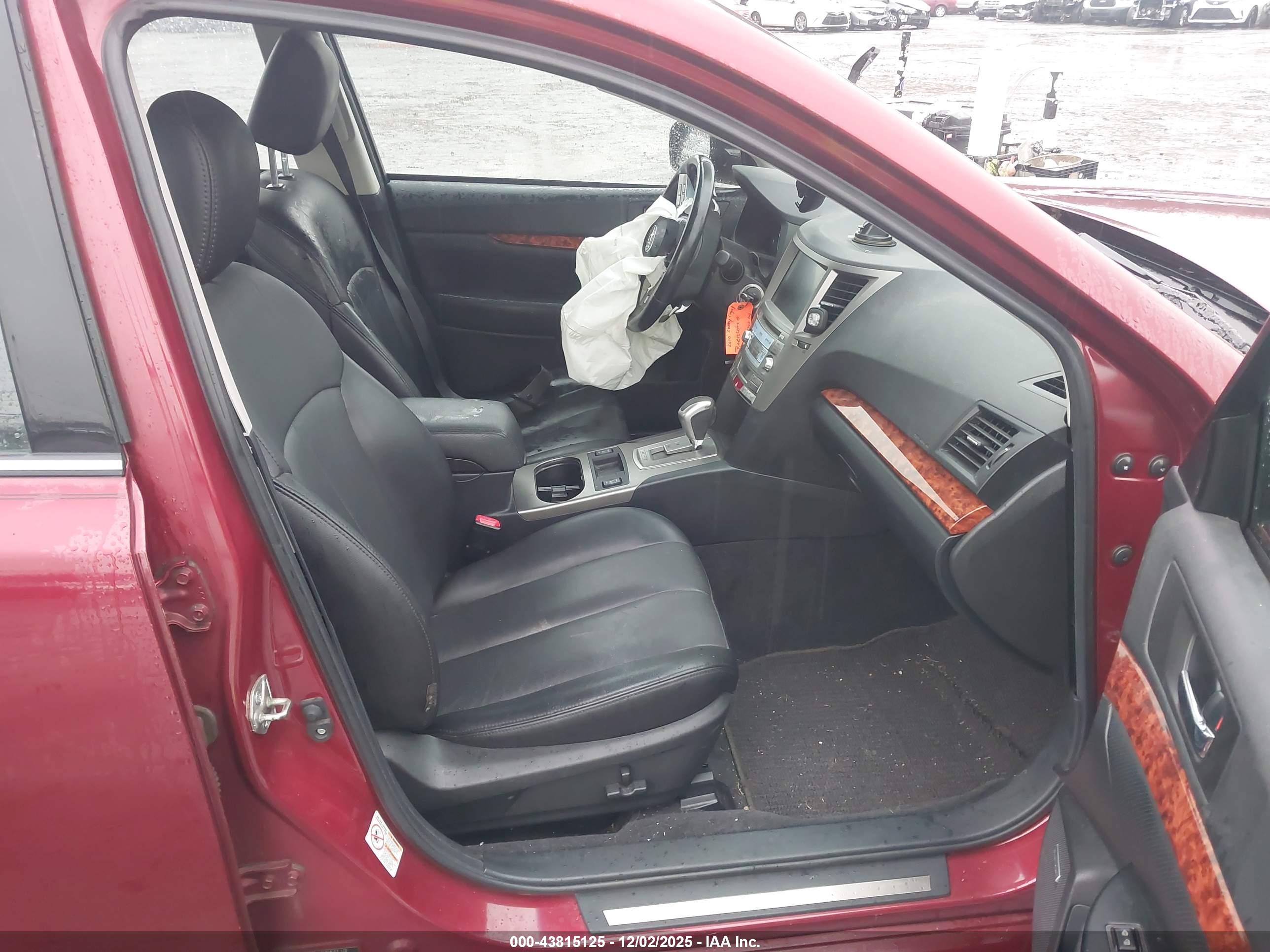 SUBARU LEGACY image 5