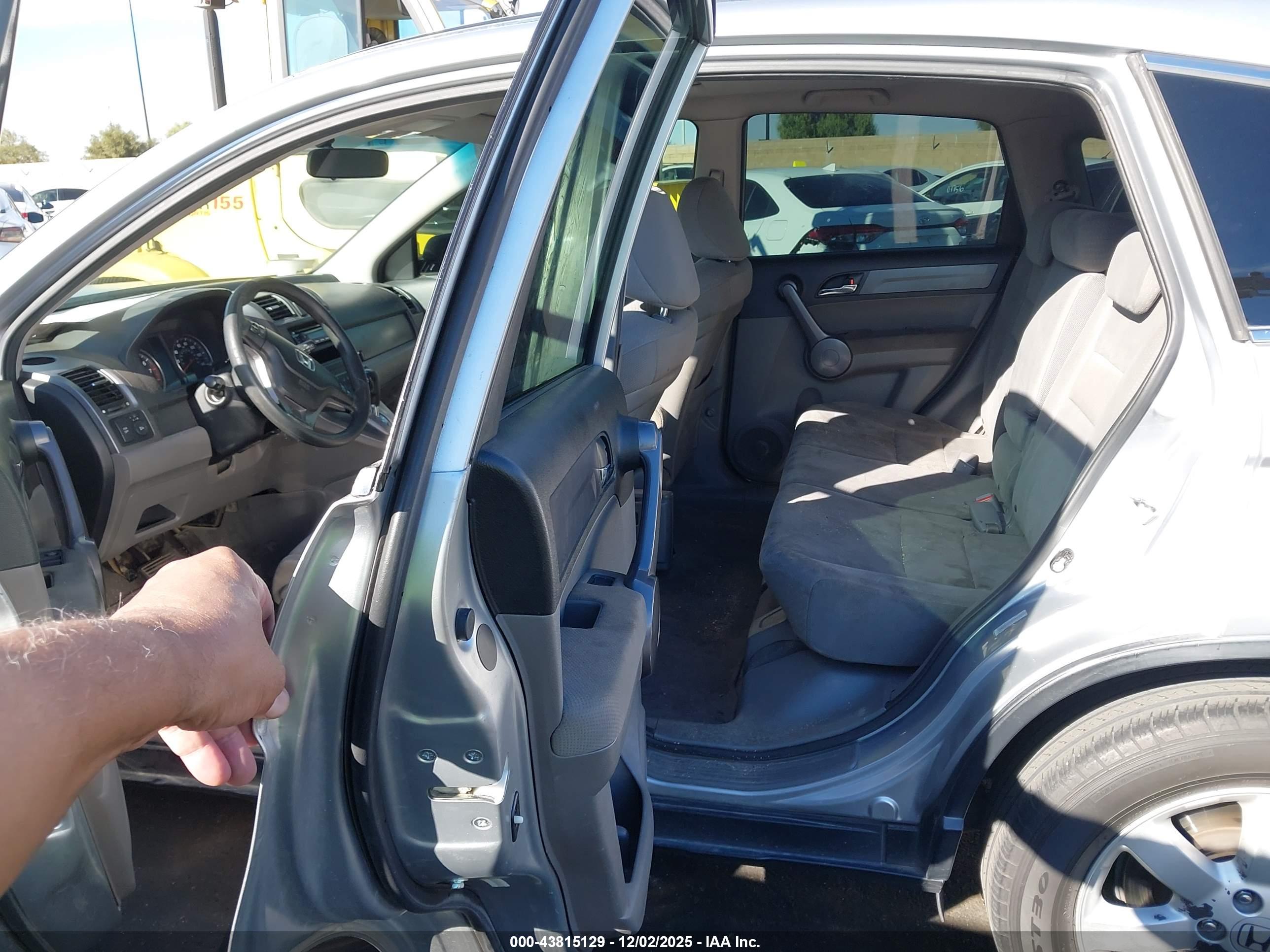 HONDA CR-V image 8