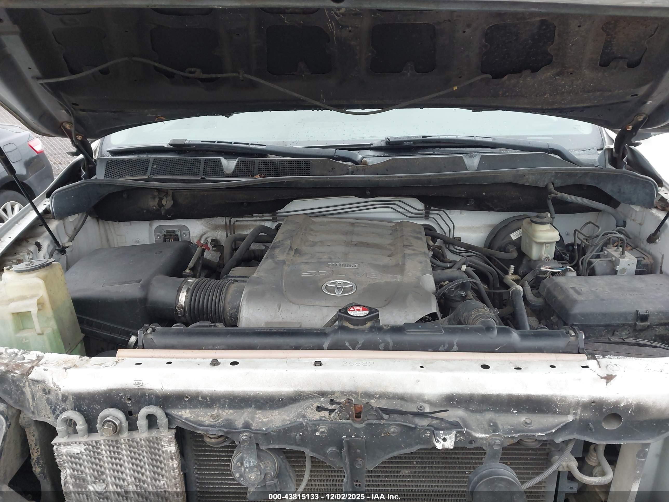 TOYOTA TUNDRA image 10