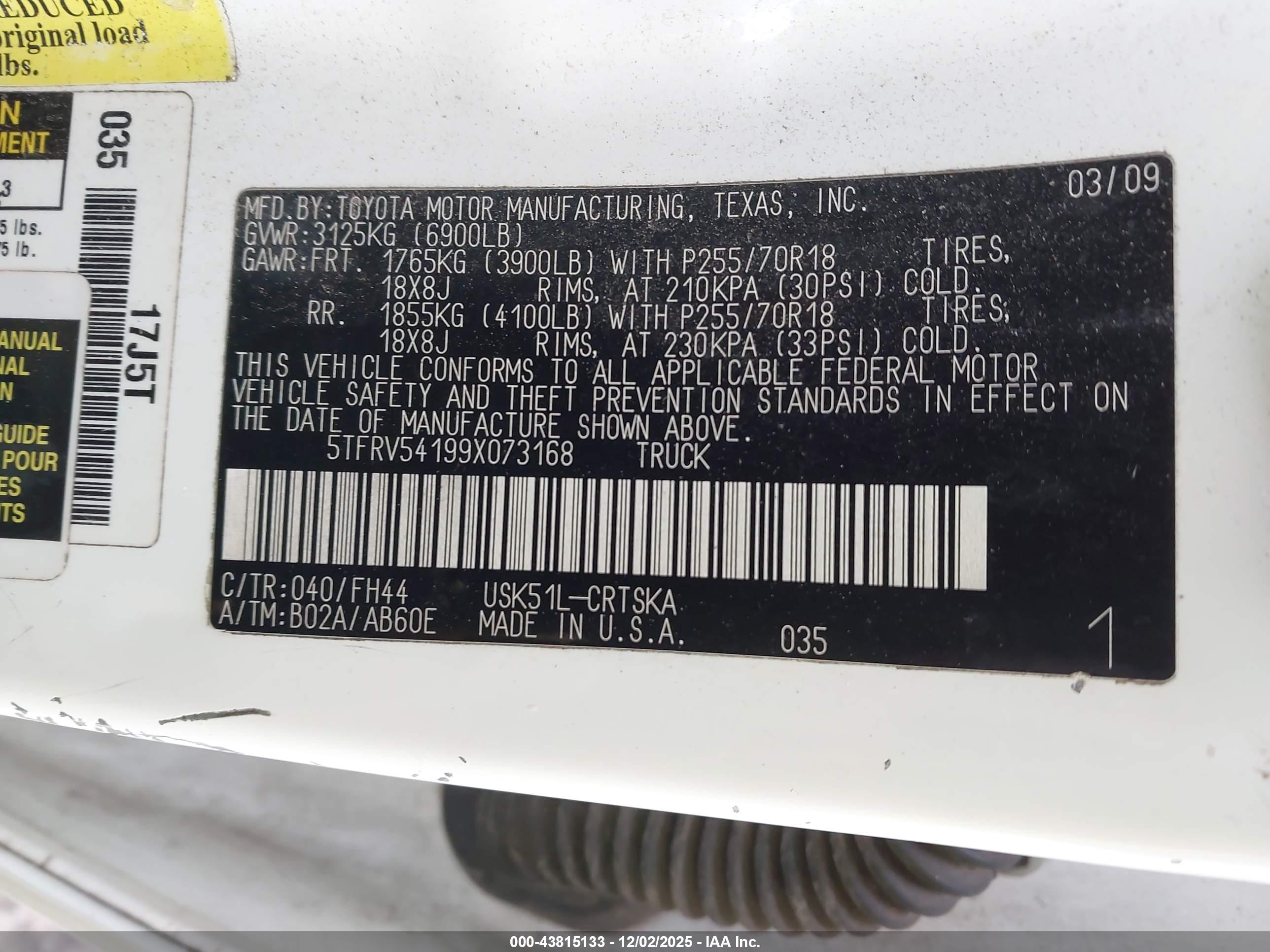 TOYOTA TUNDRA image 9