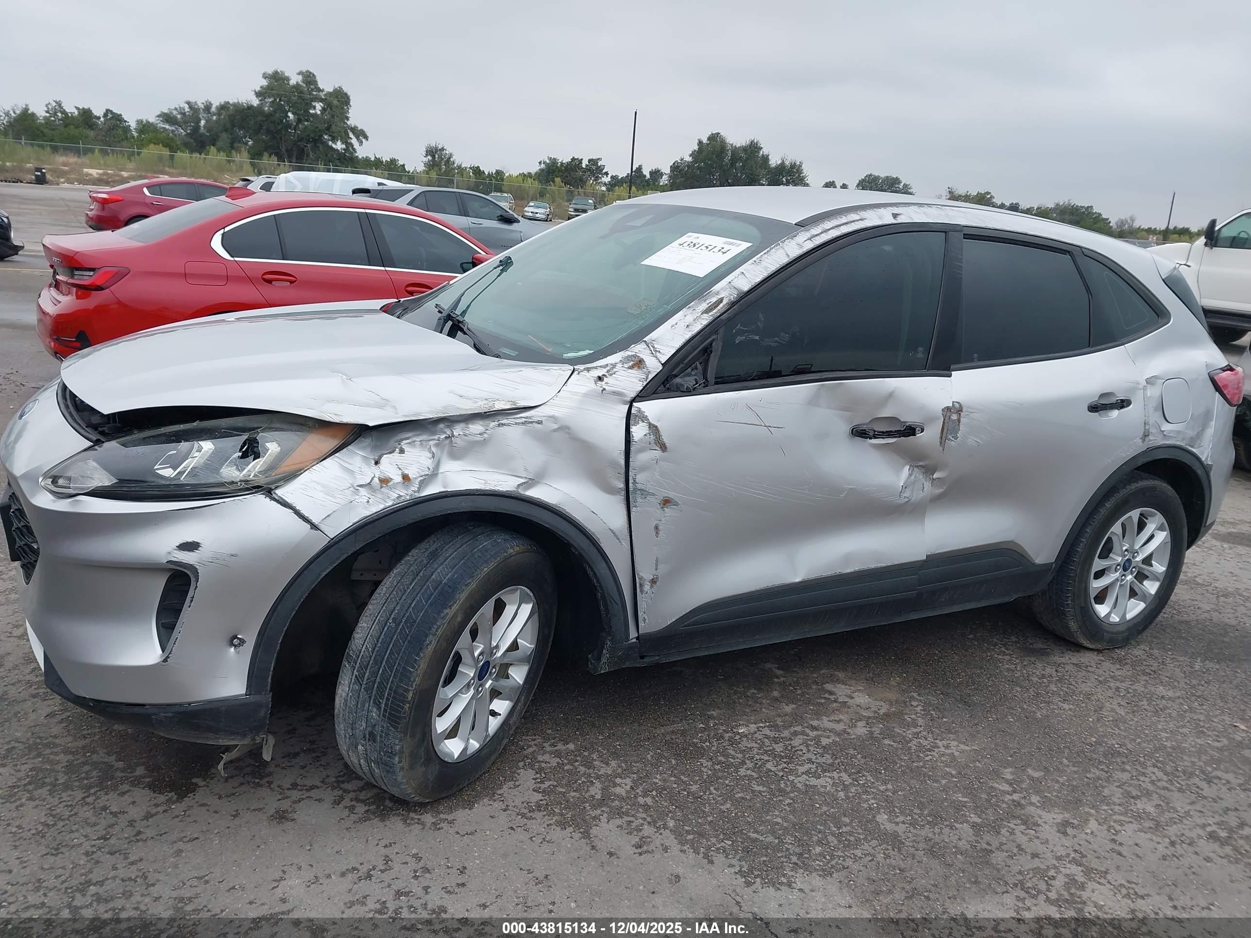FORD ESCAPE image 6