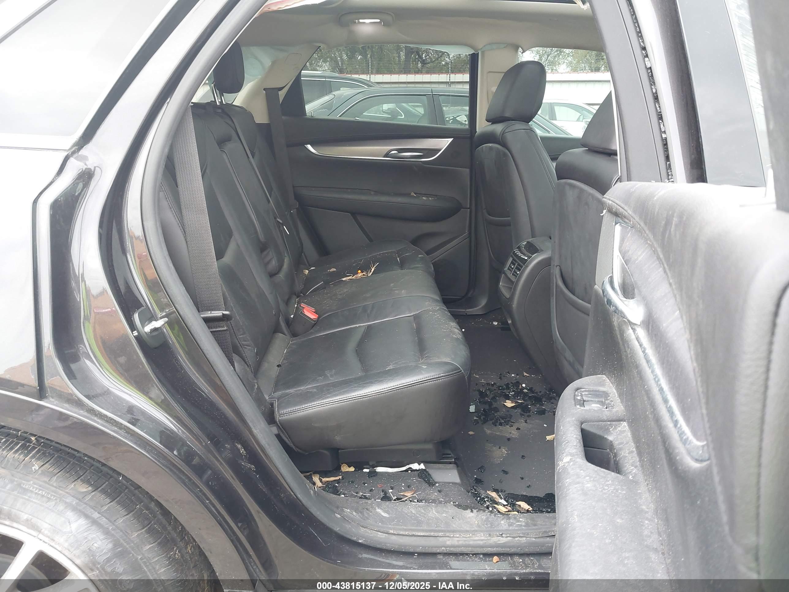 CADILLAC XT5 image 8