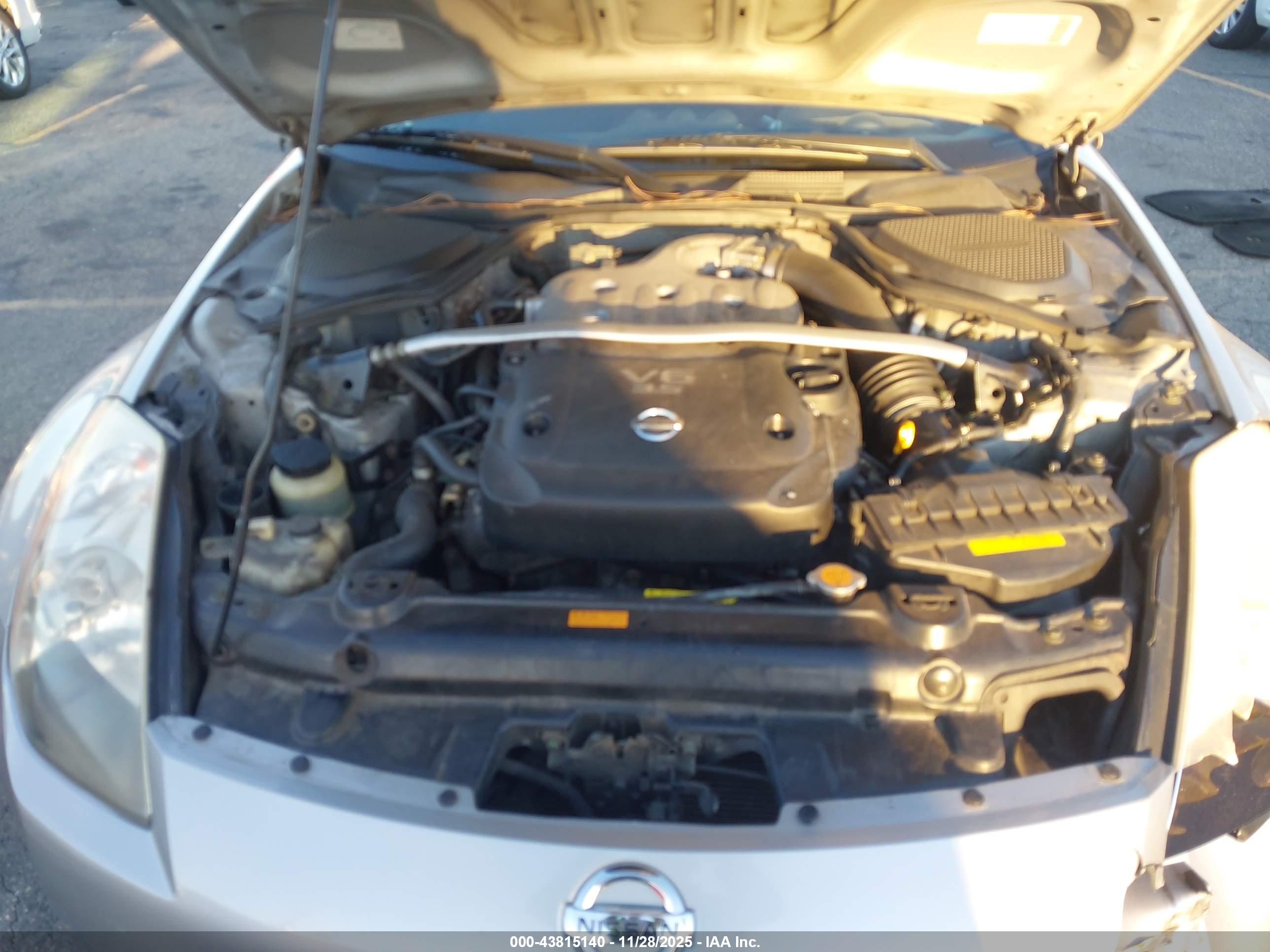 NISSAN 350Z image 10