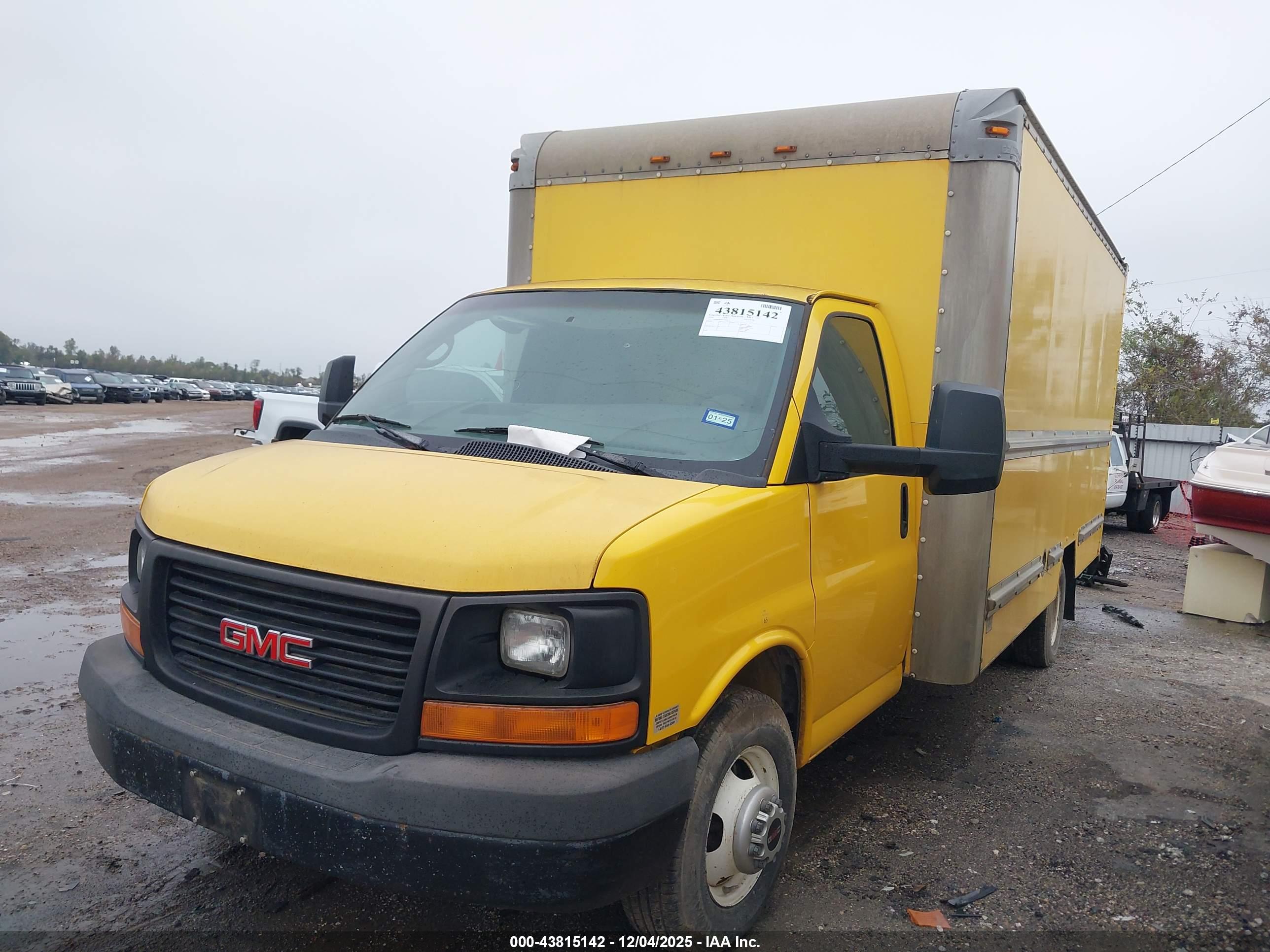 GMC SAVANA image 2