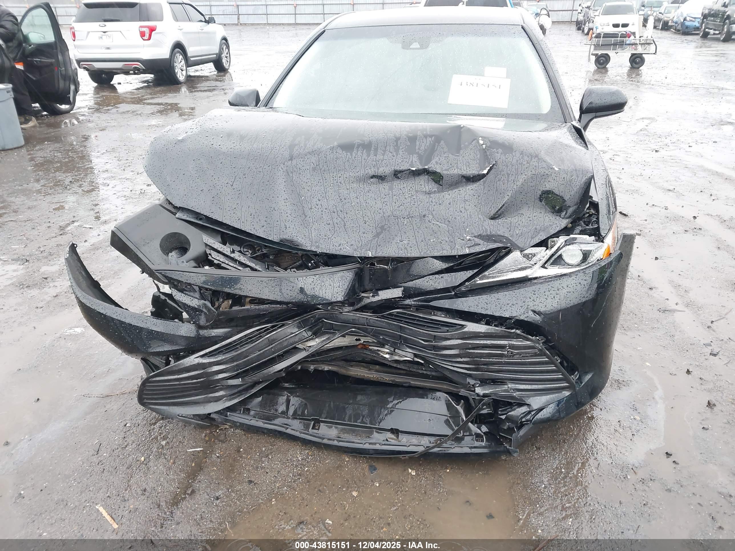 TOYOTA CAMRY image 6