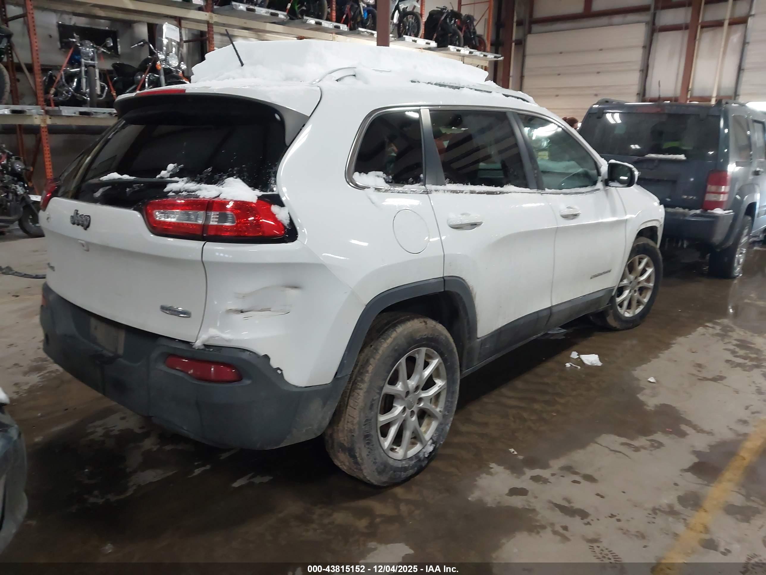 JEEP CHEROKEE image 4