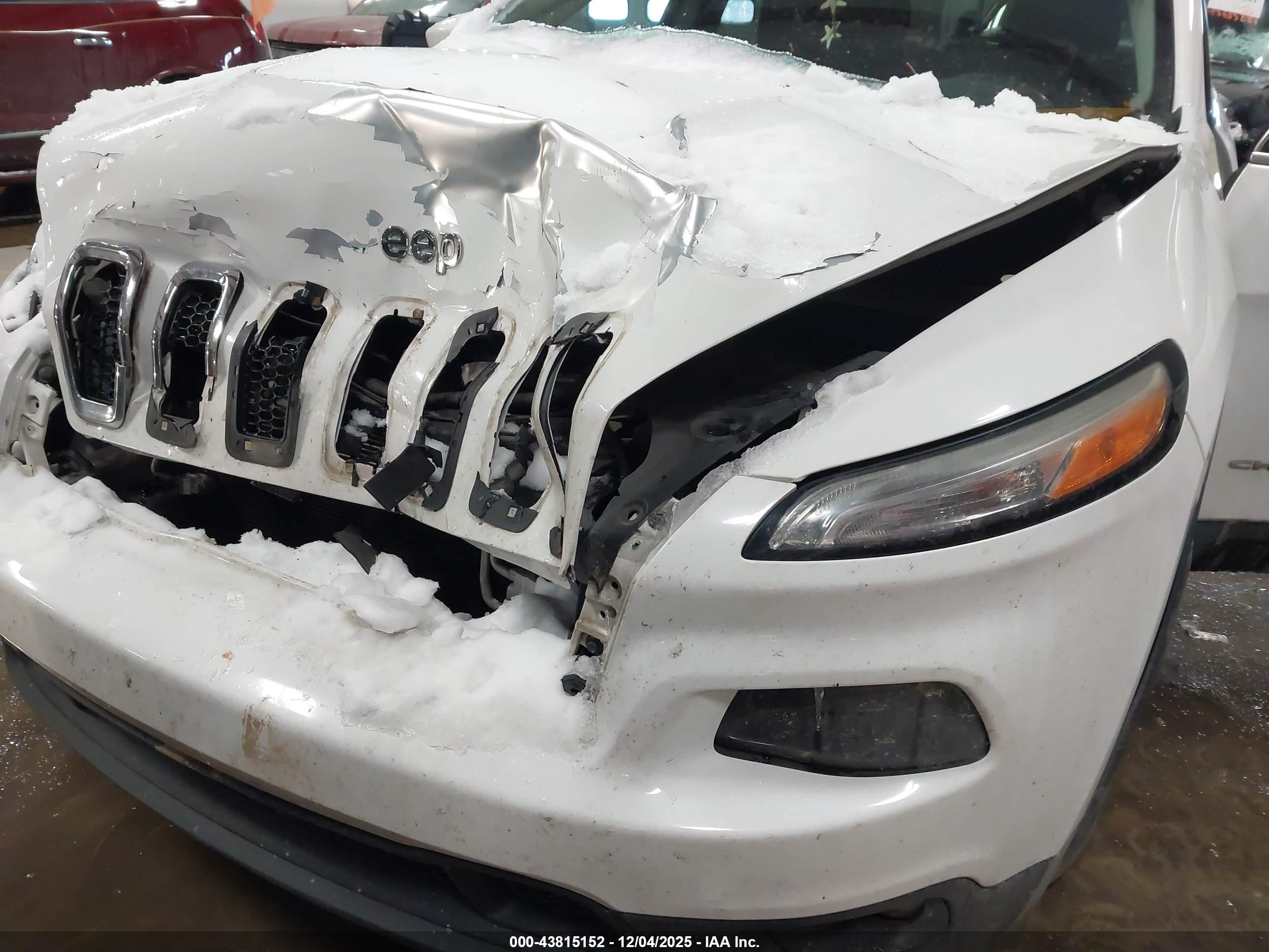 JEEP CHEROKEE image 6