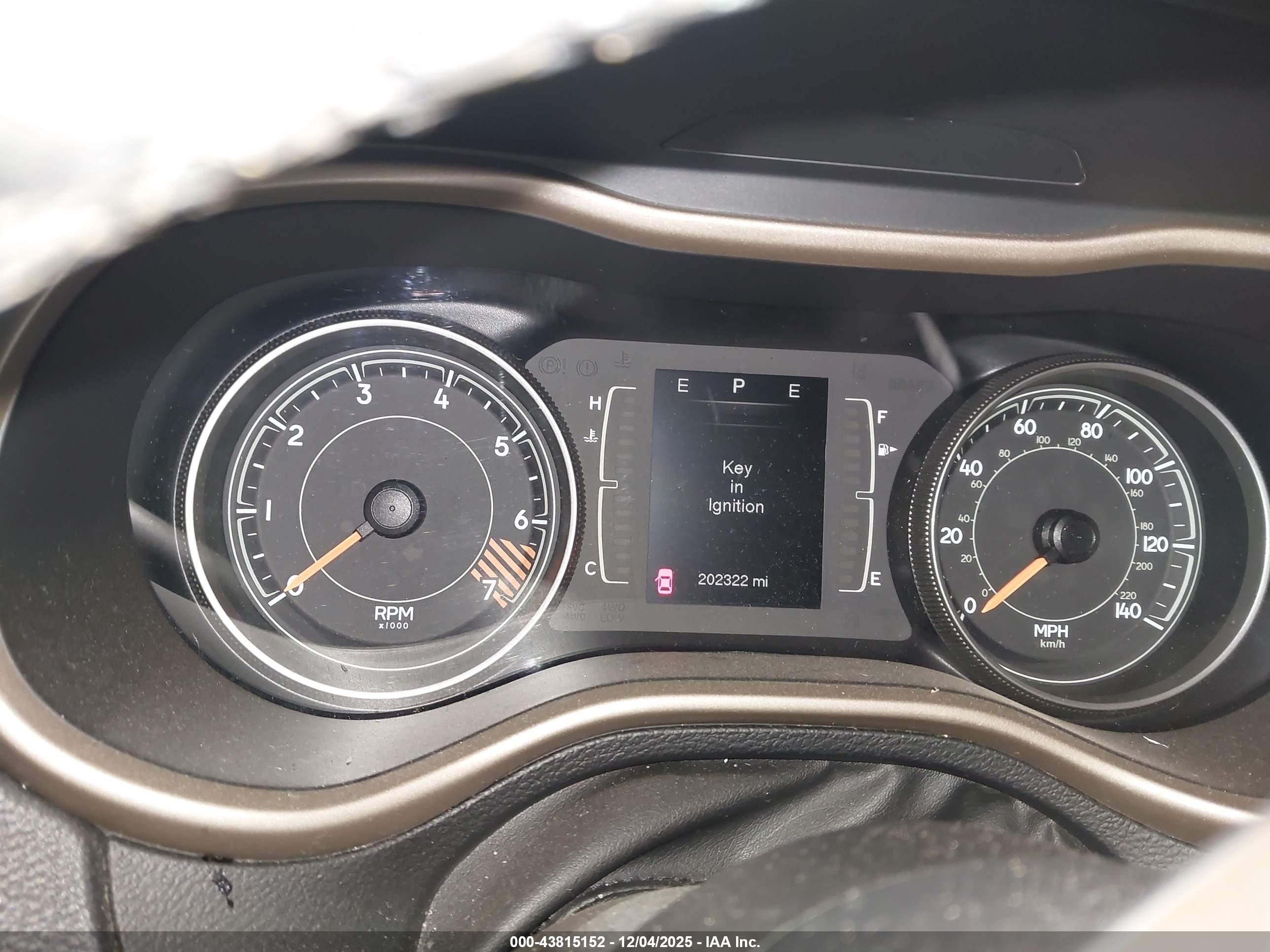 JEEP CHEROKEE image 7