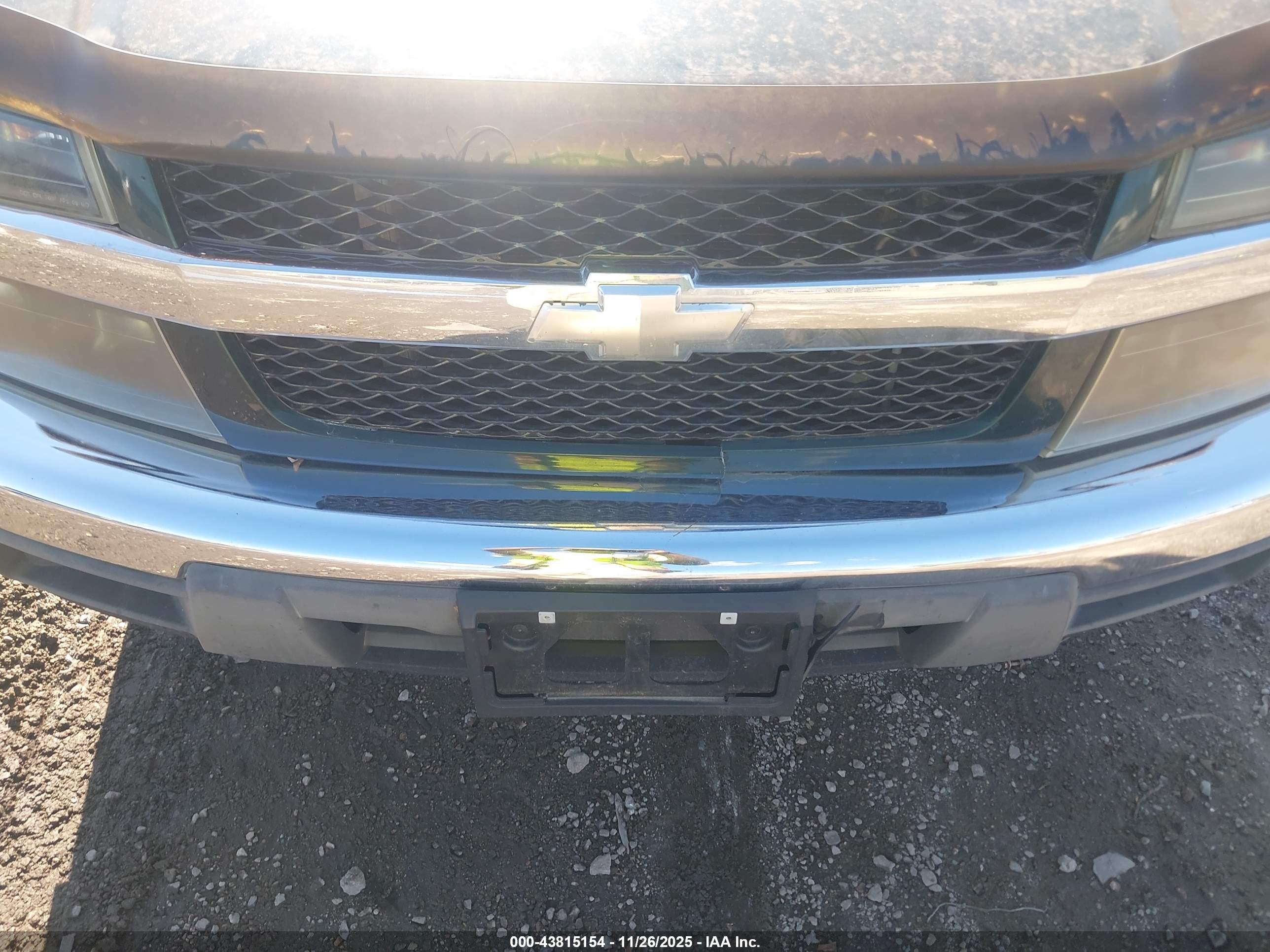 CHEVROLET COLORADO image 6