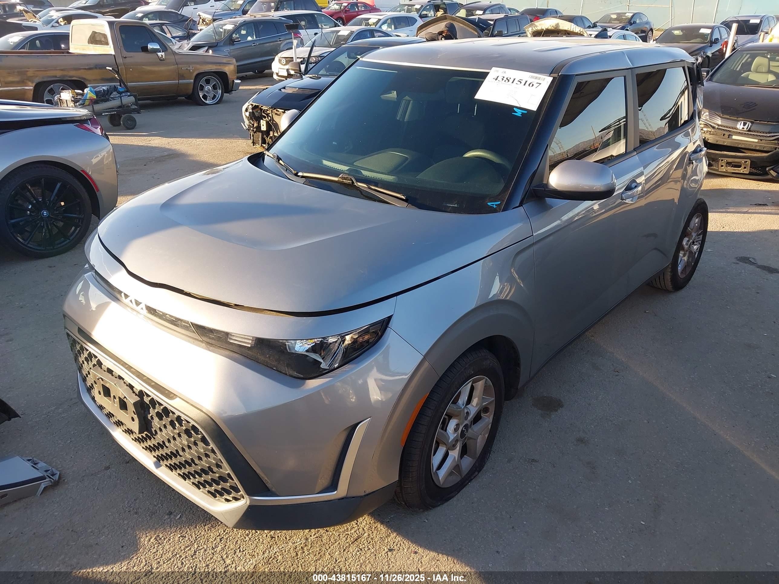 KIA SOUL image 2