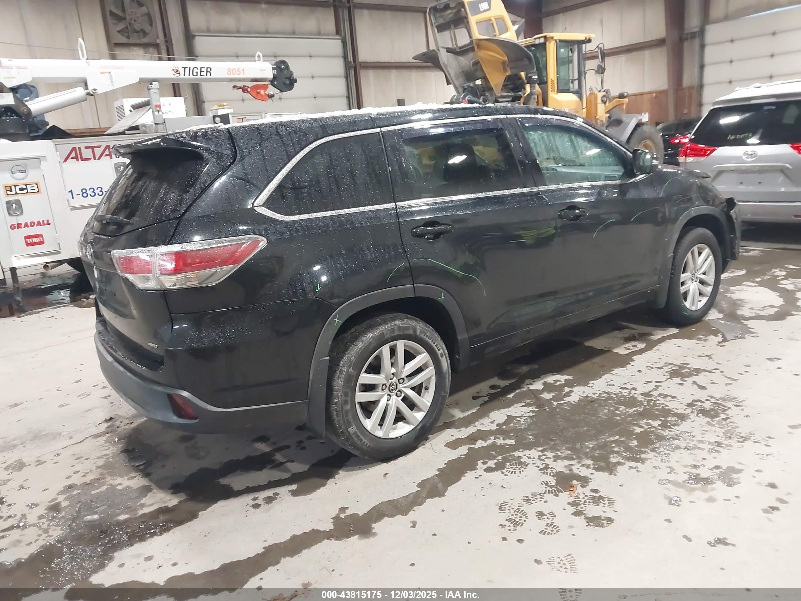 TOYOTA HIGHLANDER image 4