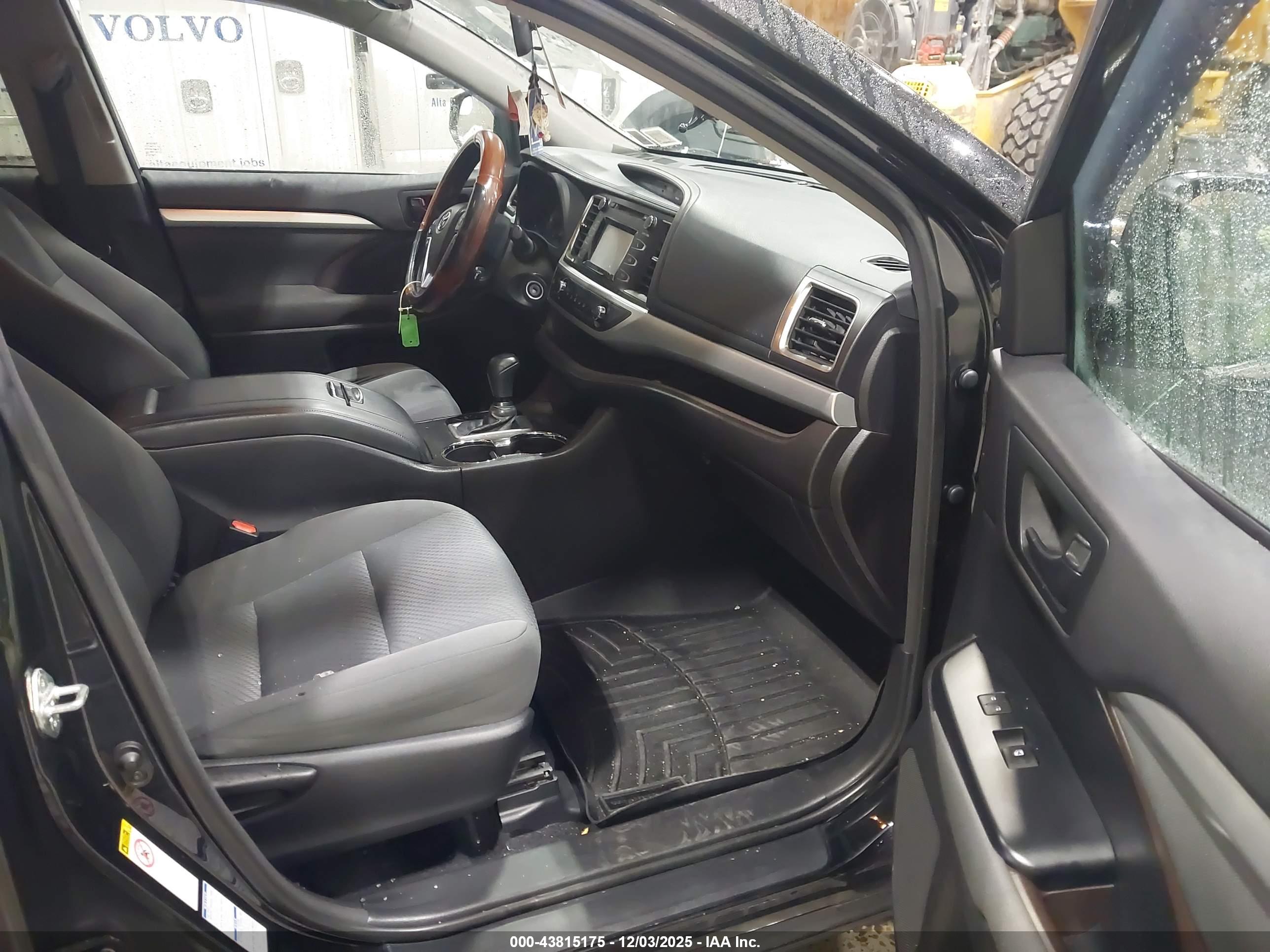 TOYOTA HIGHLANDER image 5