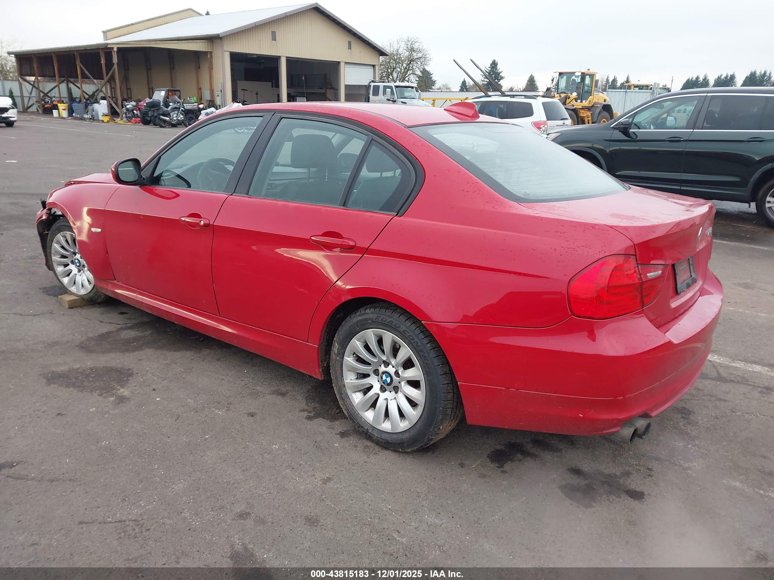 BMW 328I image 3