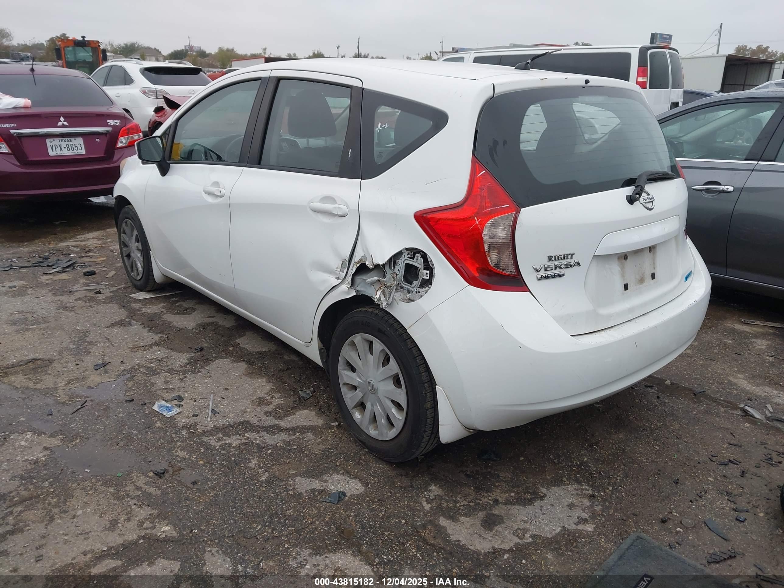 NISSAN VERSA image 3