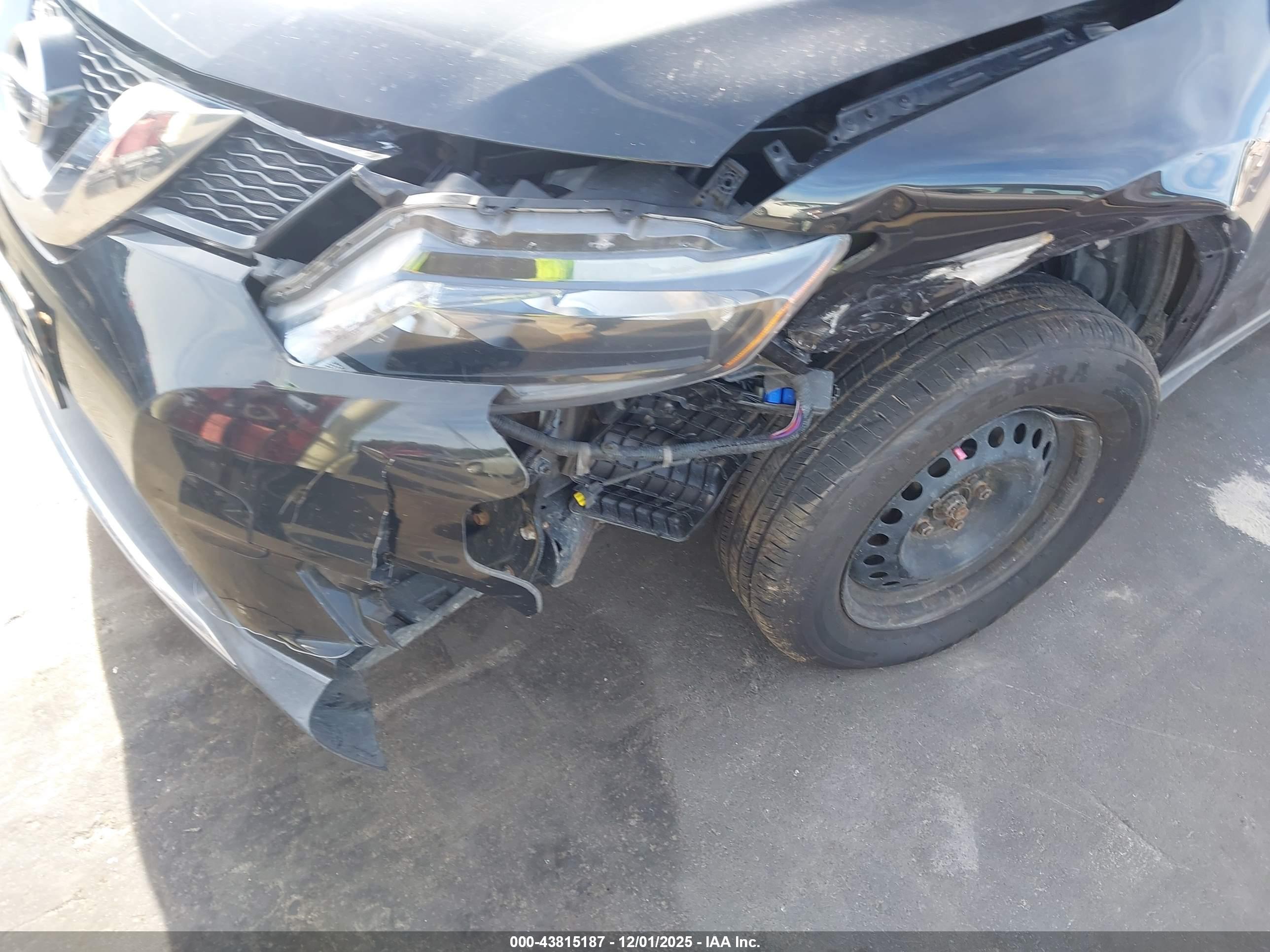 NISSAN ROGUE image 6