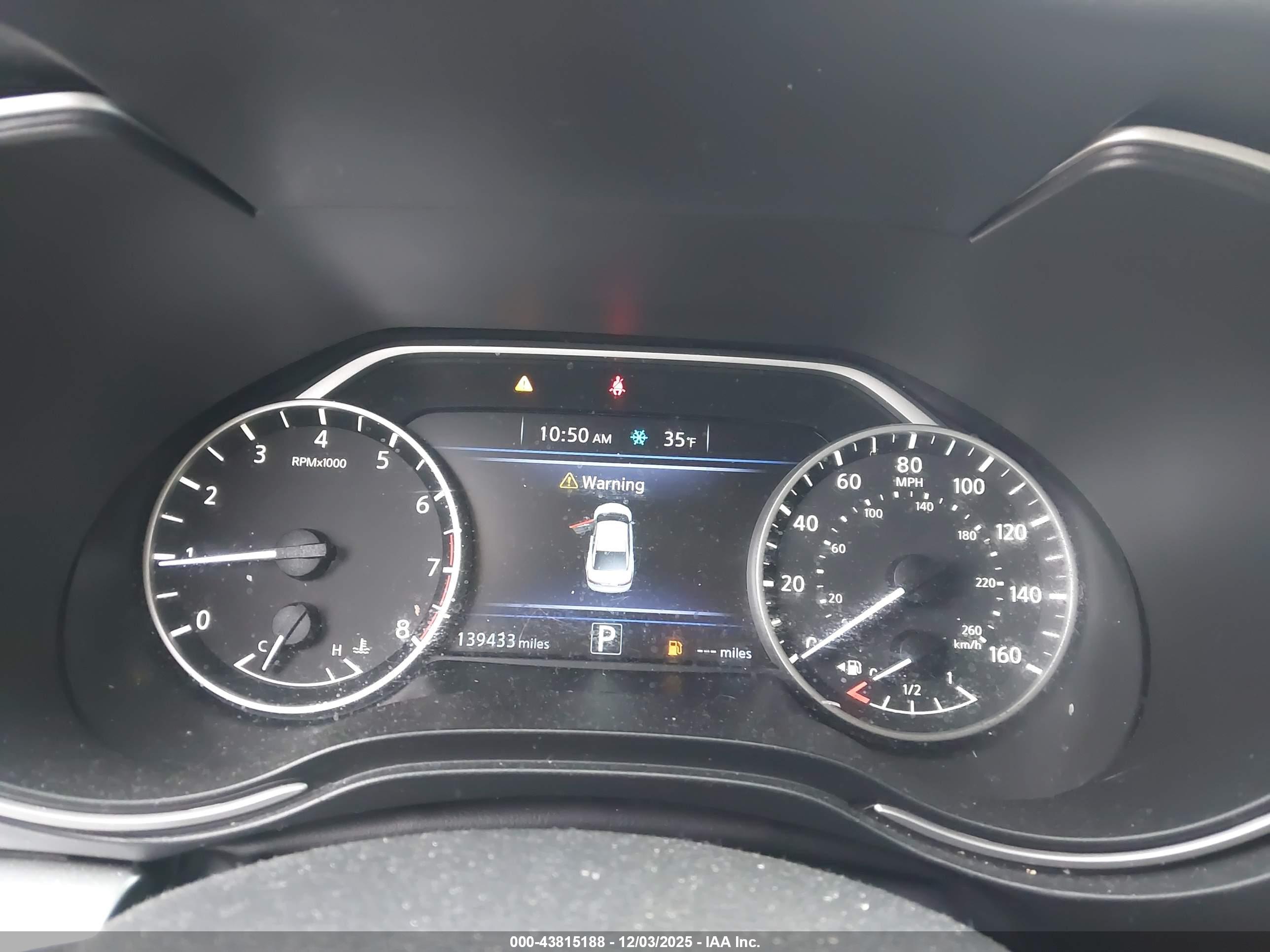 NISSAN MAXIMA image 7