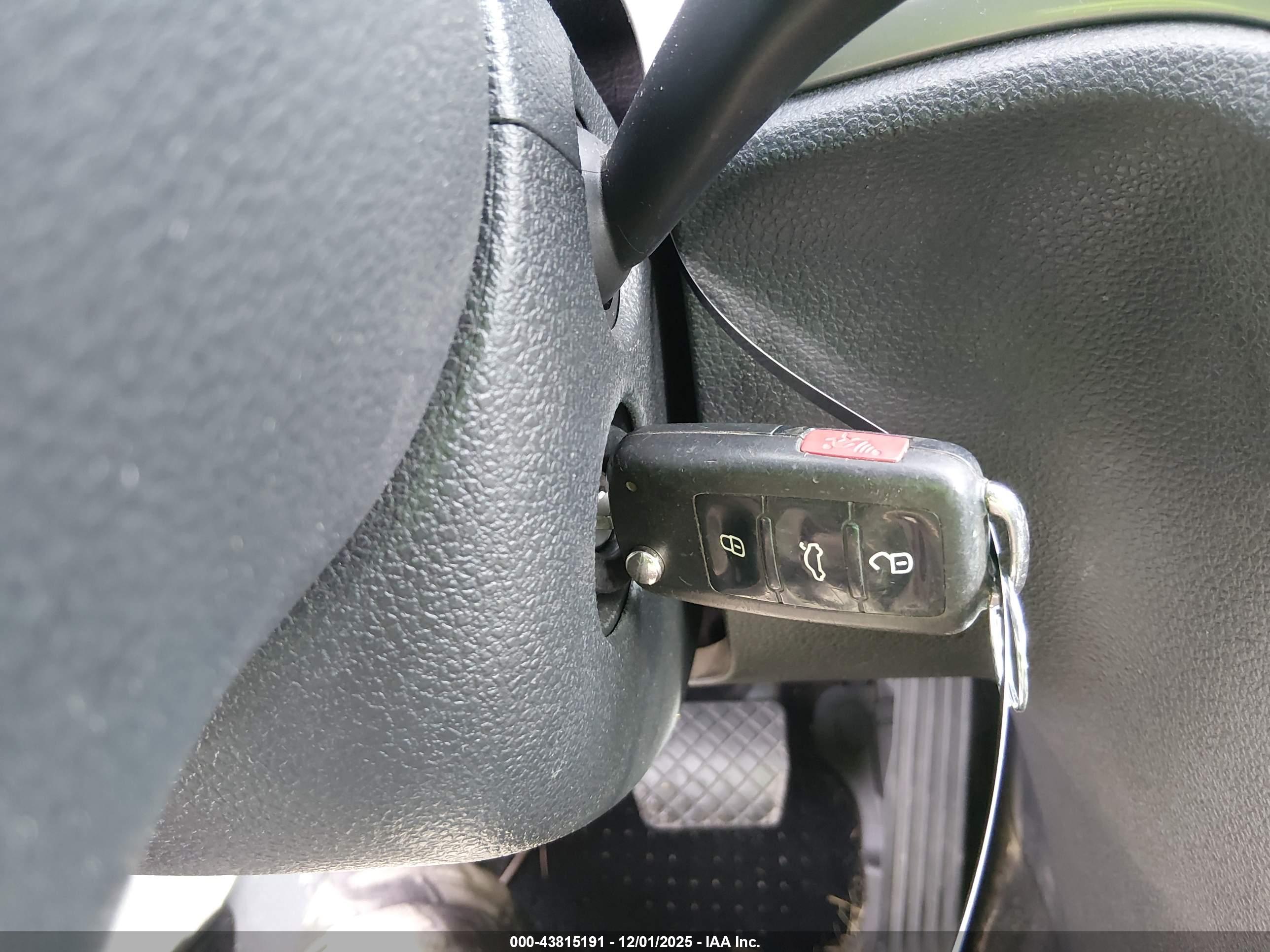 VOLKSWAGEN PASSAT image 11