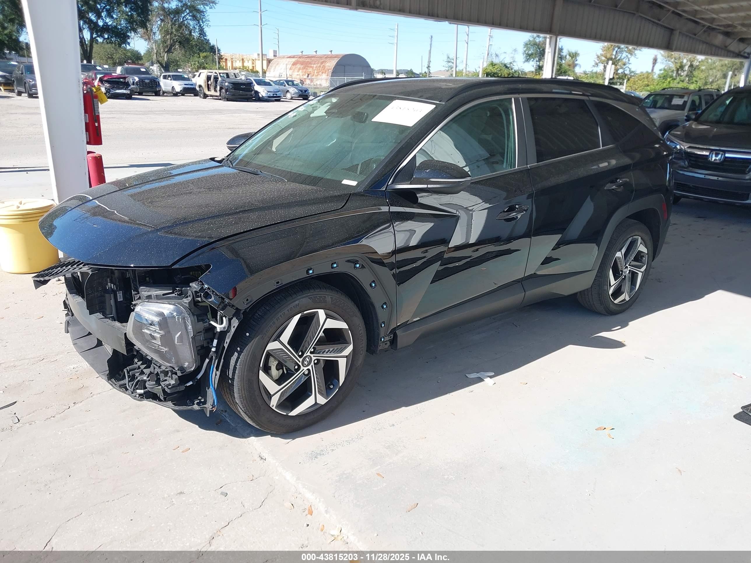 HYUNDAI TUCSON image 2
