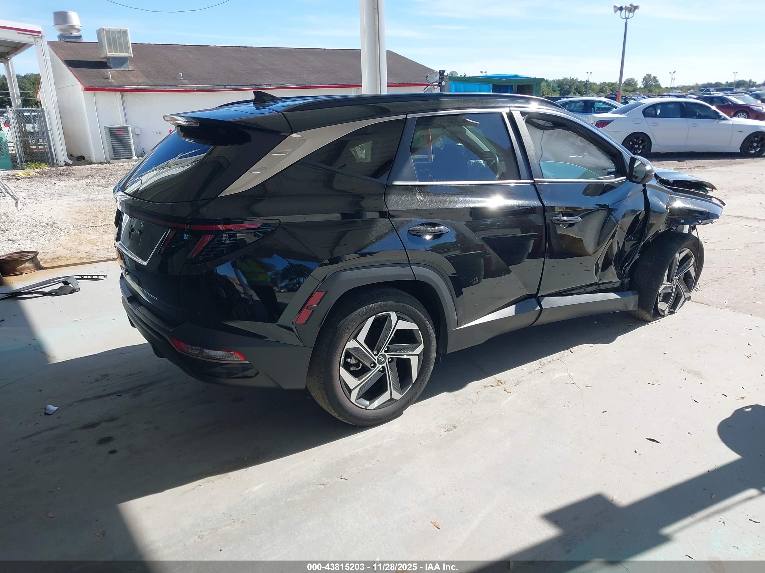 HYUNDAI TUCSON image 4