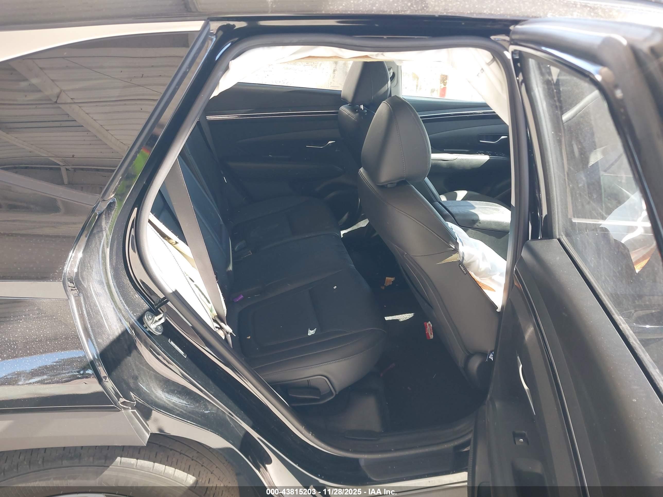 HYUNDAI TUCSON image 8